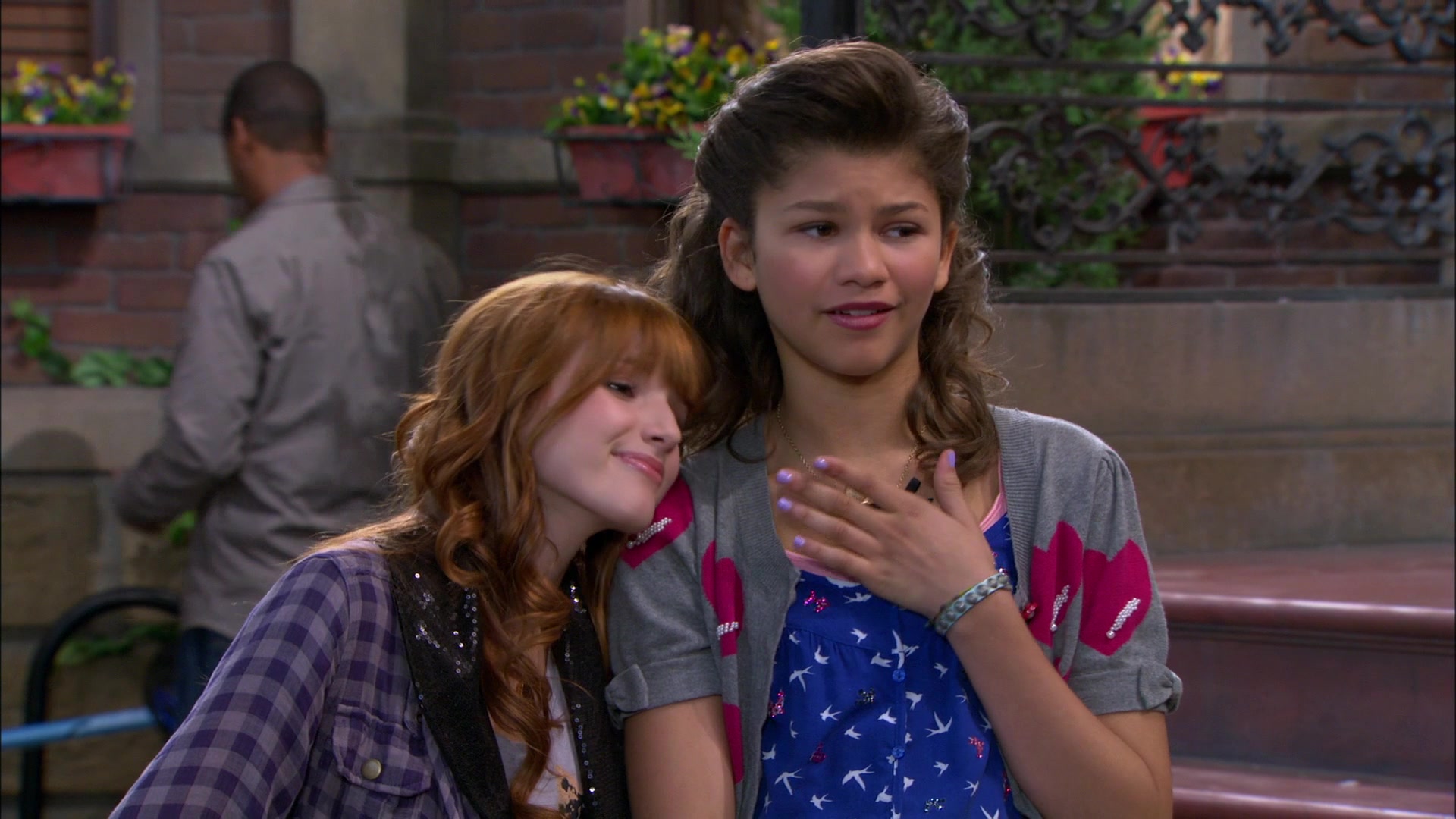 Shake_It_Up_S01E10_1080p_BTD_001466.jpg Shake_It_Up_S01E10_1080p_BTD_001466.jpg