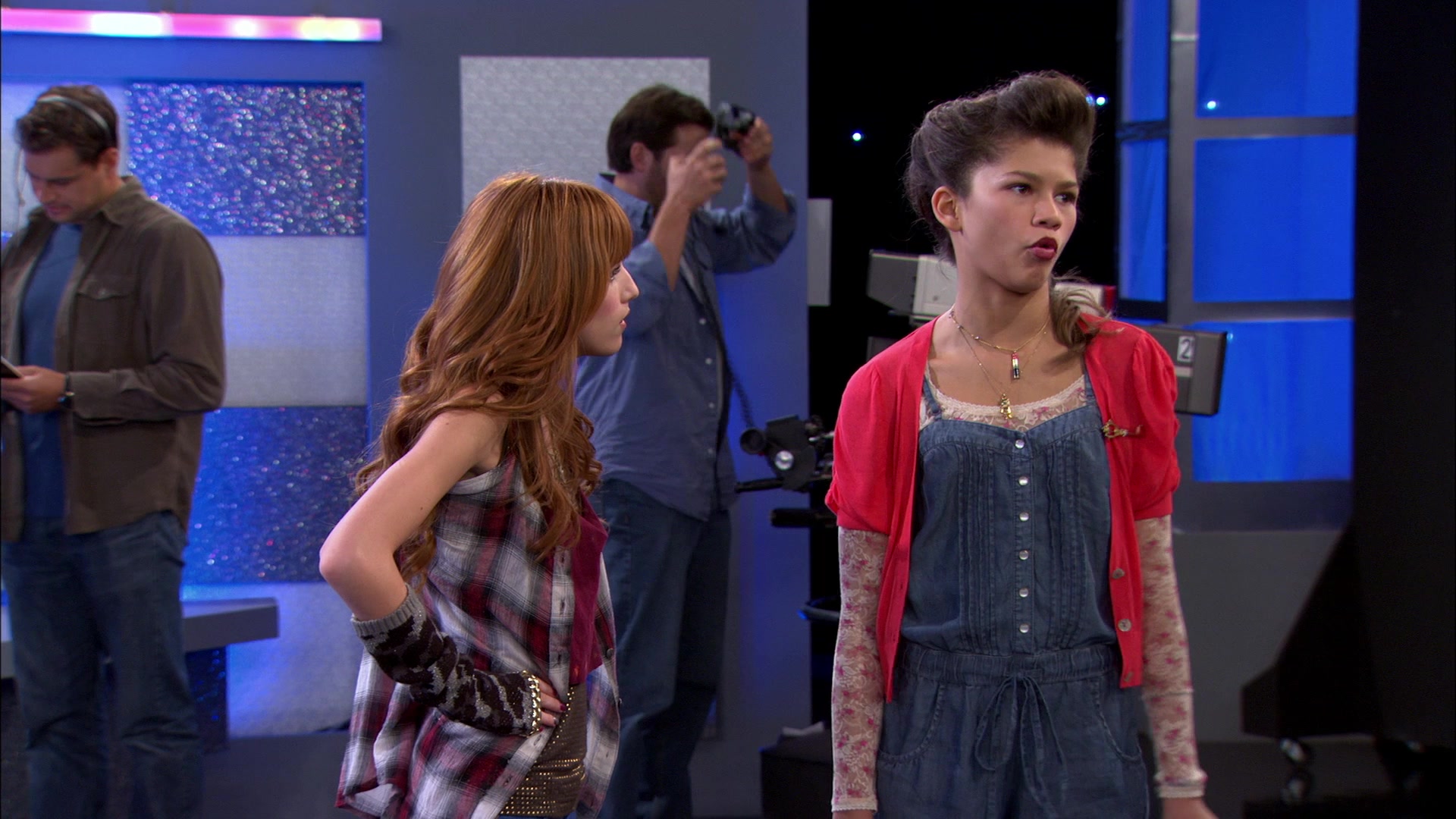 Shake_It_Up_S01E10_1080p_BTD_001733.jpg Shake_It_Up_S01E10_1080p_BTD_001733.jpg