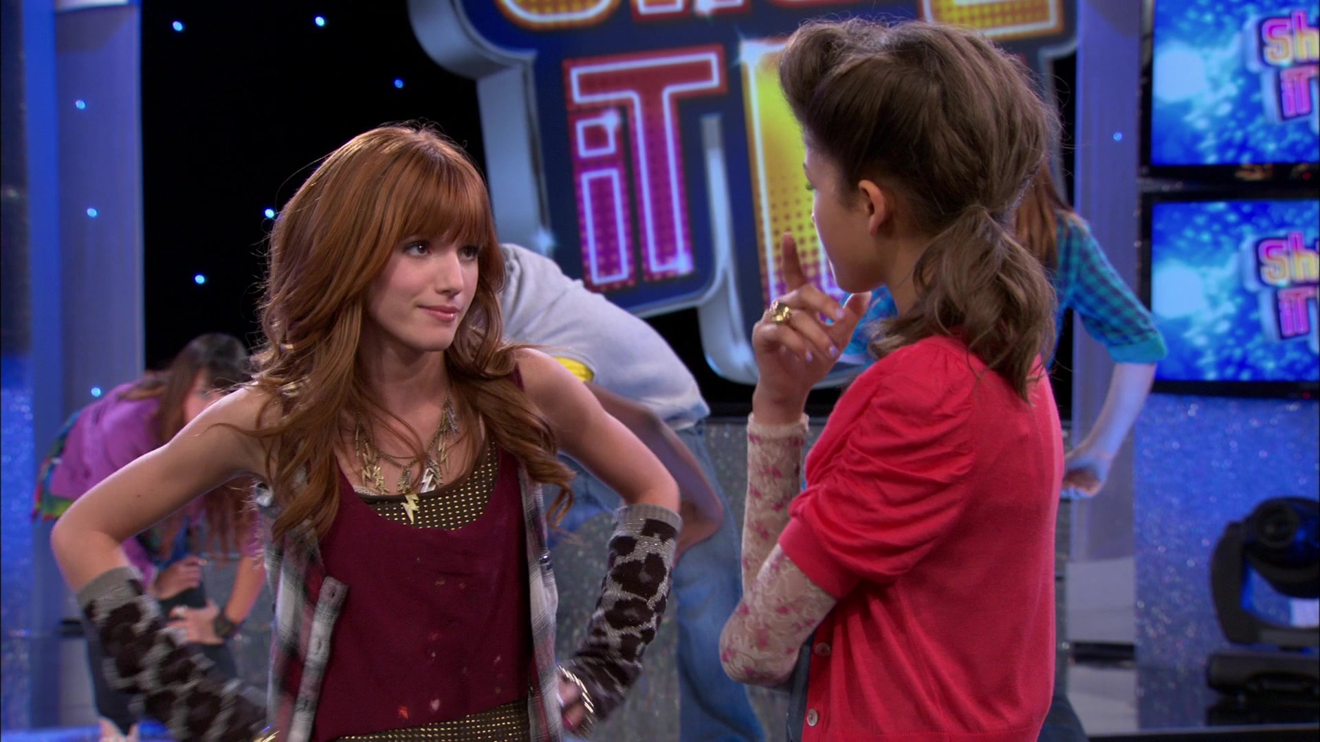 Shake_It_Up_S01E10_1080p_BTD_001854.jpg