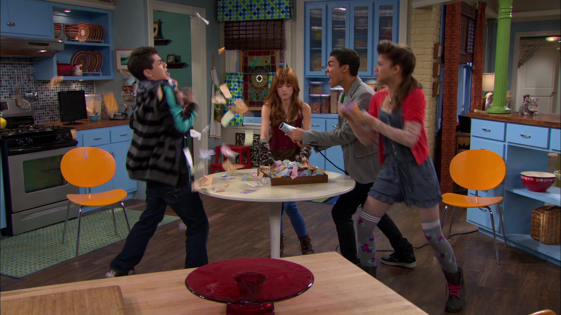 Shake_It_Up_S01E10_1080p_BTD_001910.jpg Shake_It_Up_S01E10_1080p_BTD_001910.jpg