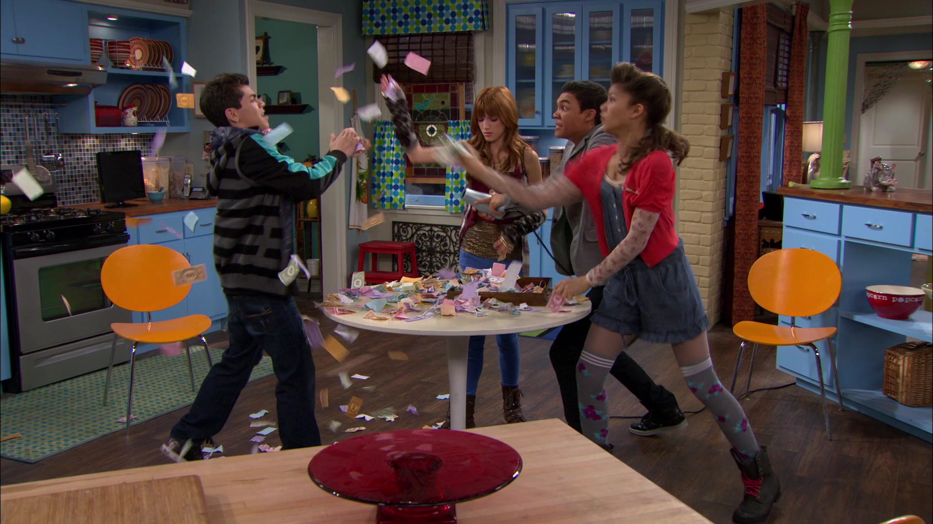 Shake_It_Up_S01E10_1080p_BTD_001923.jpg Shake_It_Up_S01E10_1080p_BTD_001923.jpg