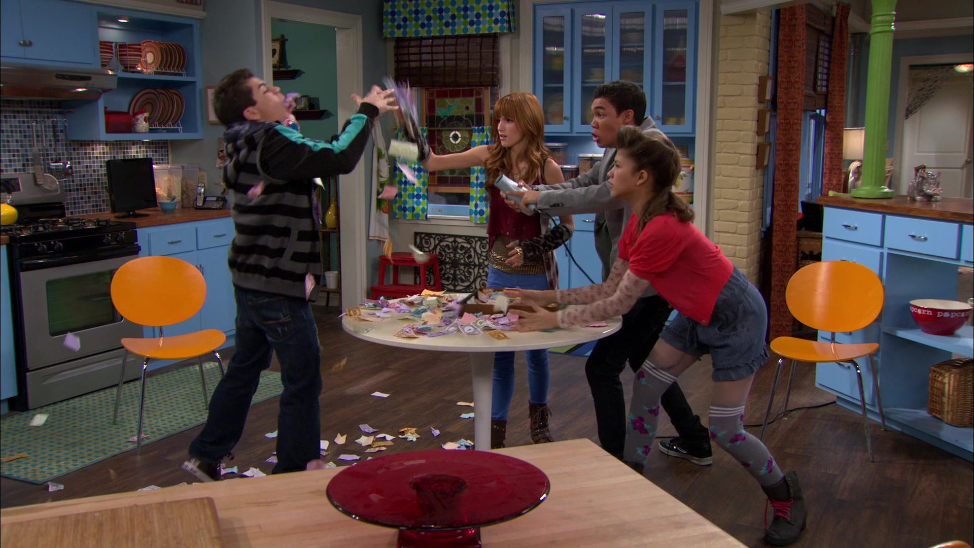 Shake_It_Up_S01E10_1080p_BTD_001933.jpg Shake_It_Up_S01E10_1080p_BTD_001933.jpg
