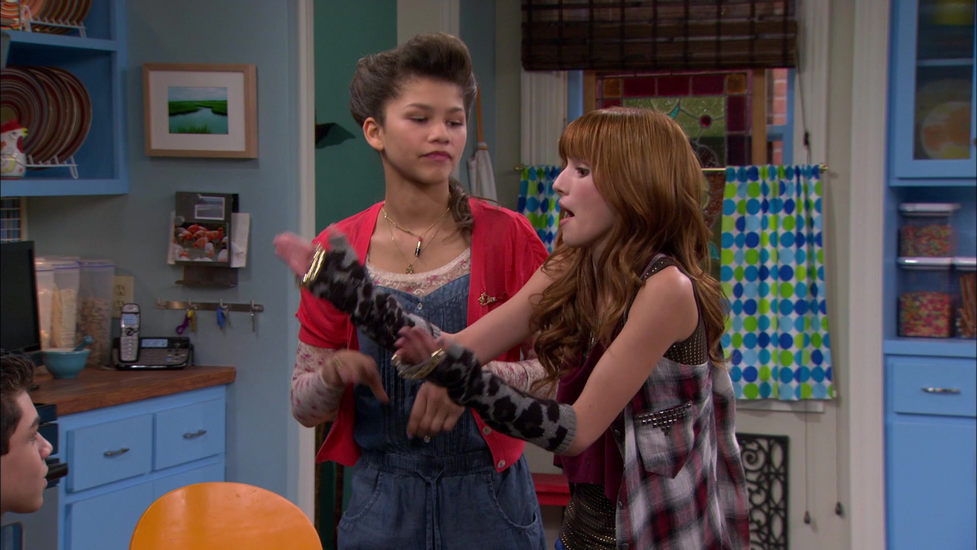 Shake_It_Up_S01E10_1080p_BTD_002073.jpg Shake_It_Up_S01E10_1080p_BTD_002073.jpg