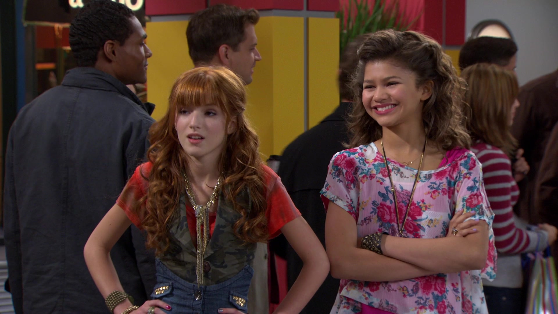 Shake_It_Up_S01E10_1080p_BTD_002366.jpg