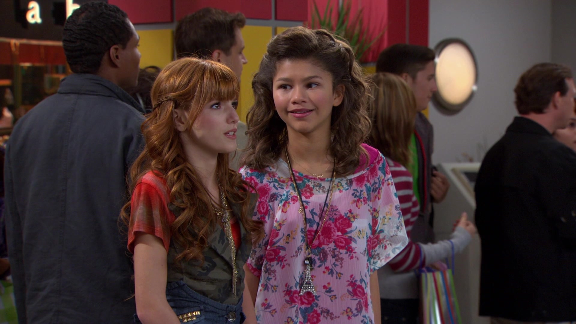 Shake_It_Up_S01E10_1080p_BTD_002405.jpg