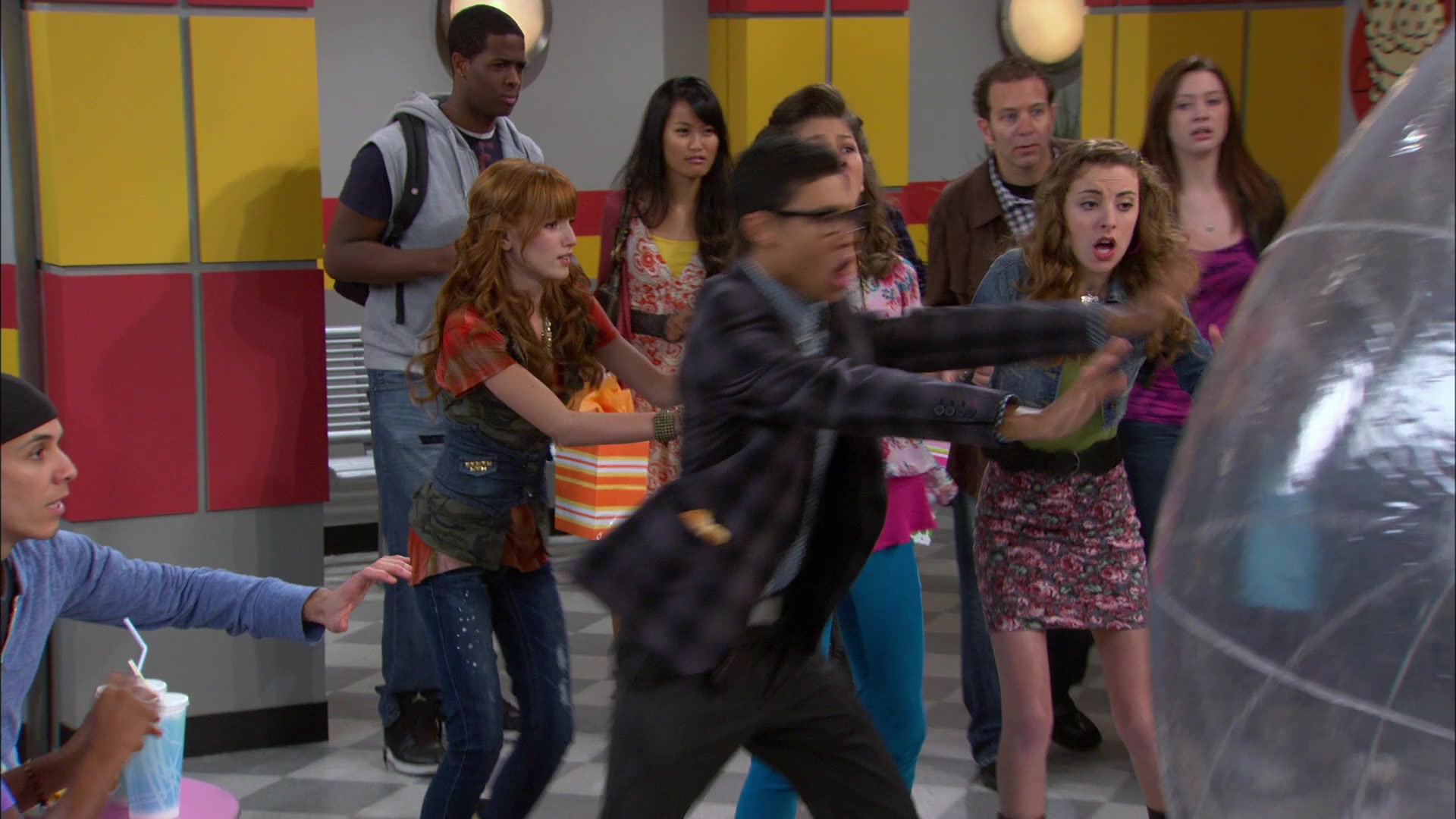 Shake_It_Up_S01E10_1080p_BTD_002820.jpg