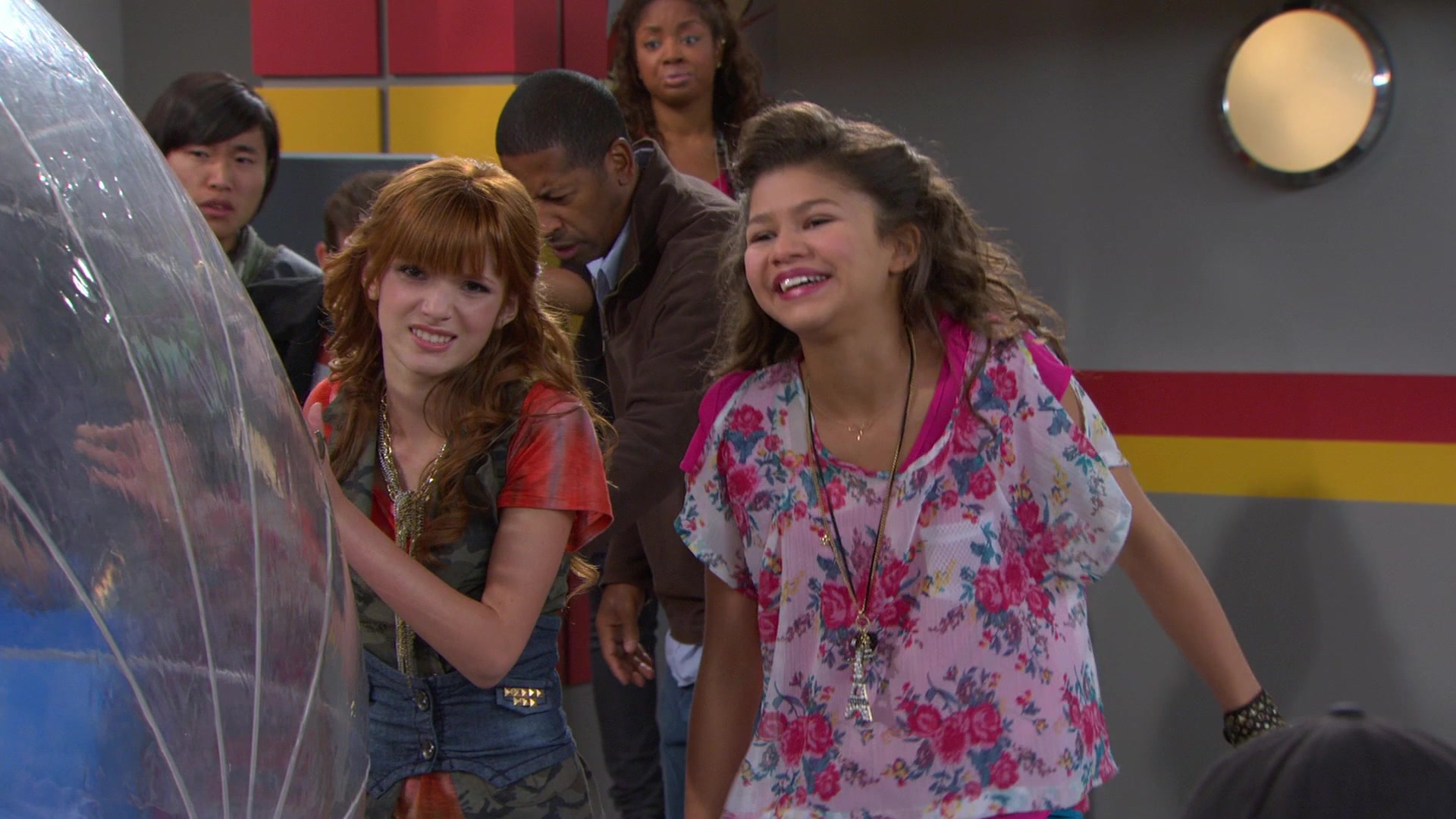 Shake_It_Up_S01E10_1080p_BTD_002866.jpg Shake_It_Up_S01E10_1080p_BTD_002866.jpg