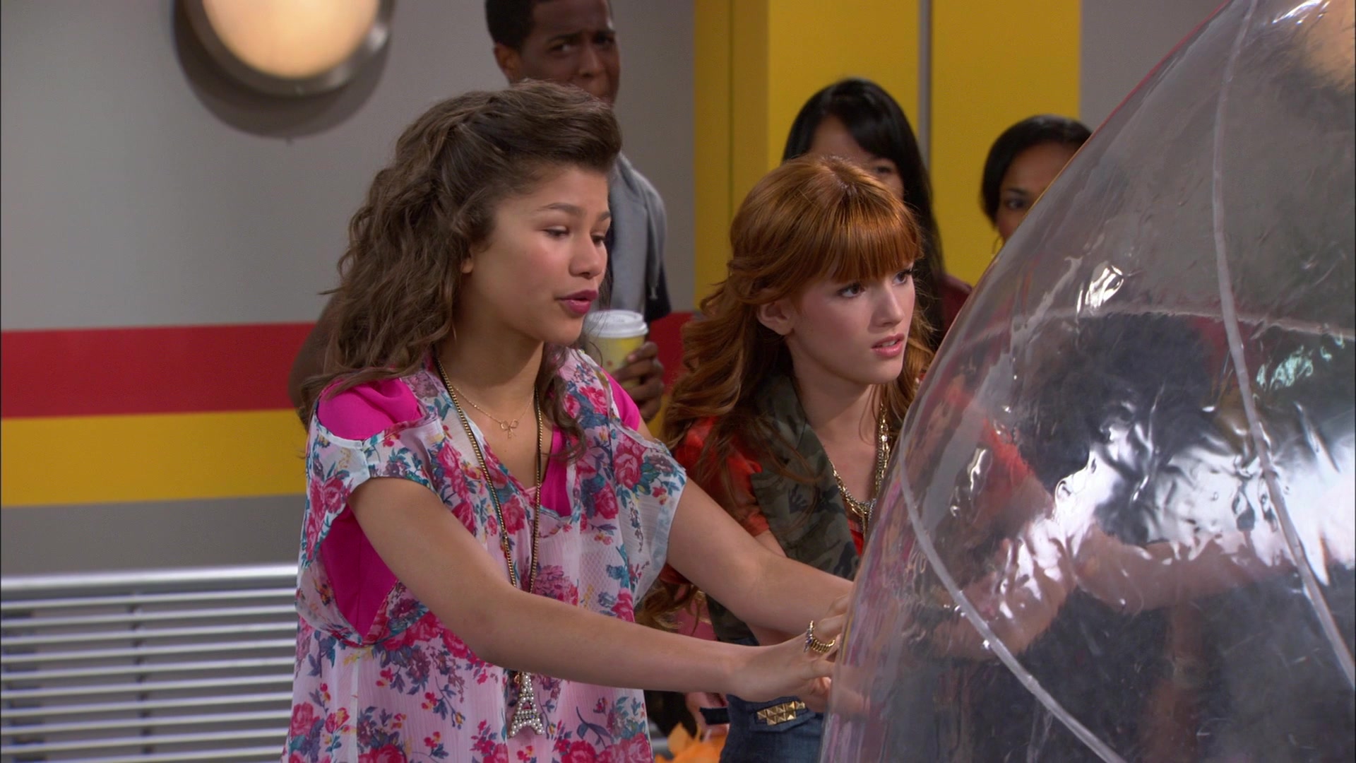 Shake_It_Up_S01E10_1080p_BTD_002921.jpg Shake_It_Up_S01E10_1080p_BTD_002921.jpg