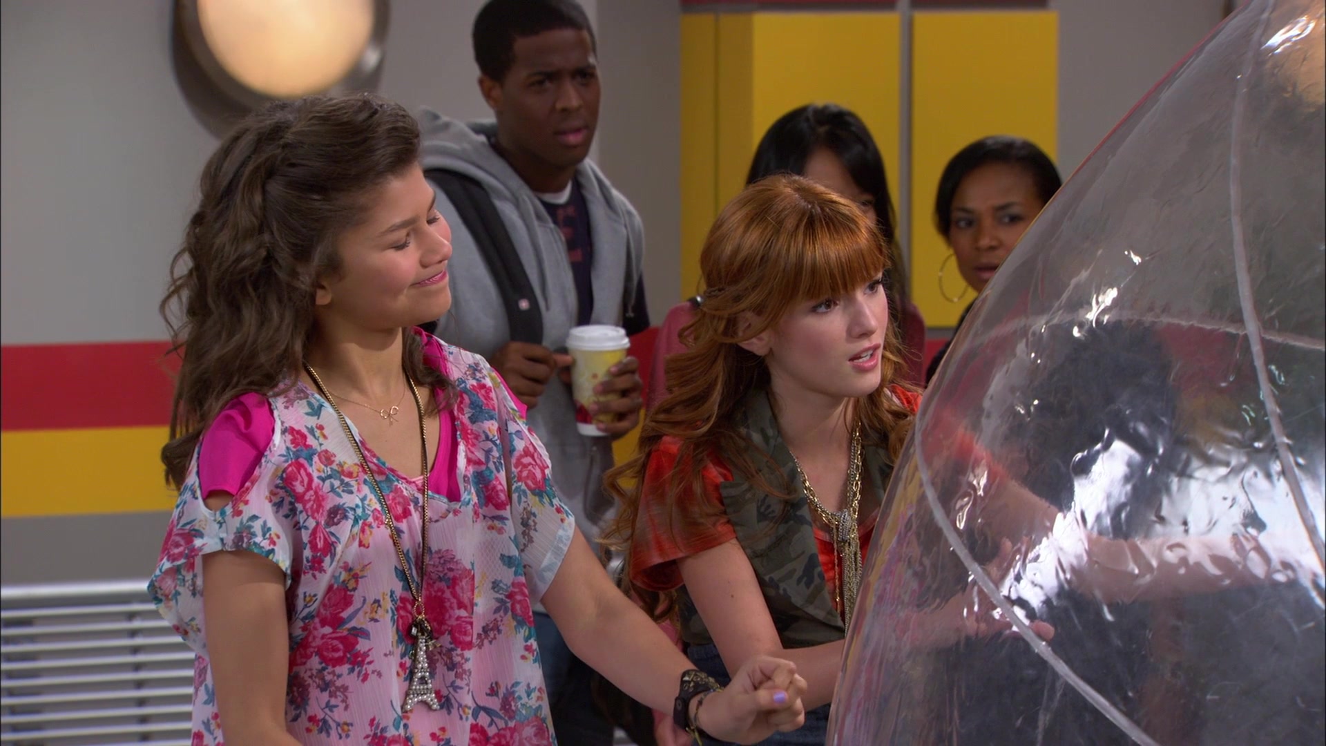 Shake_It_Up_S01E10_1080p_BTD_002933.jpg Shake_It_Up_S01E10_1080p_BTD_002933.jpg
