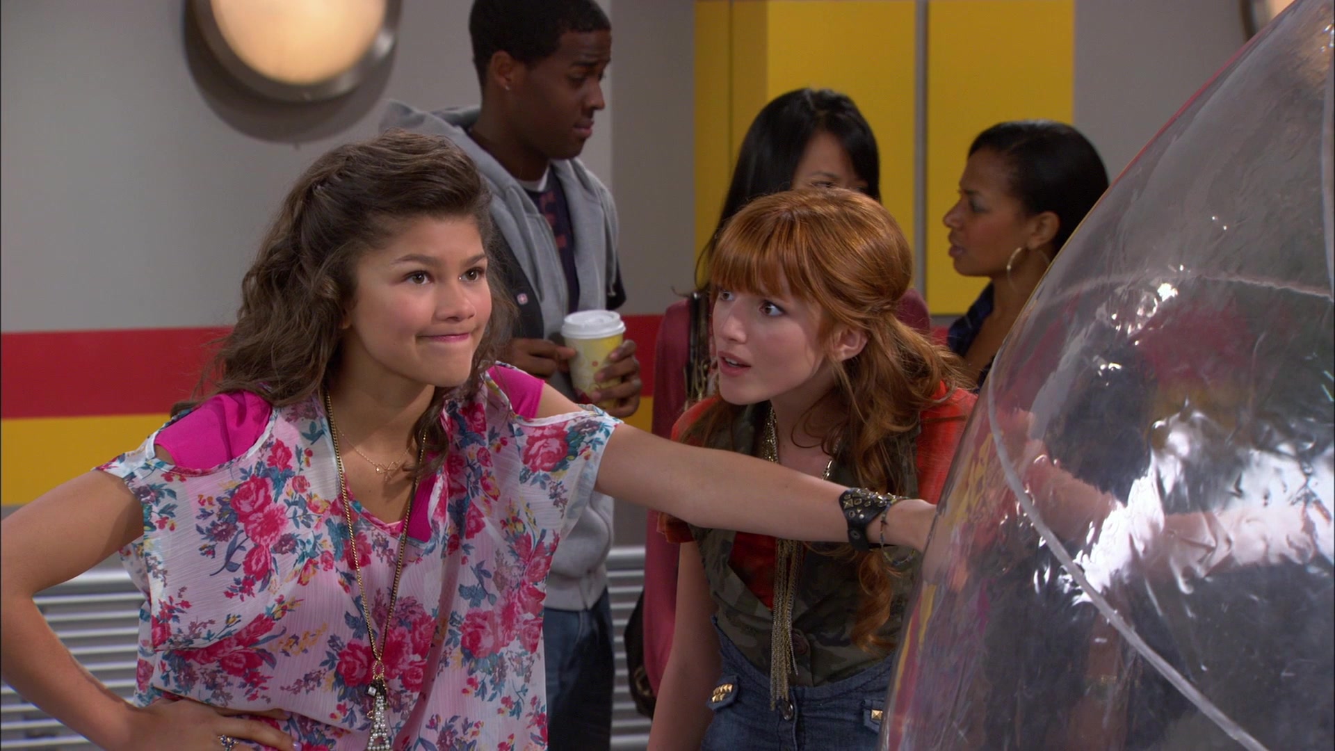 Shake_It_Up_S01E10_1080p_BTD_002951.jpg