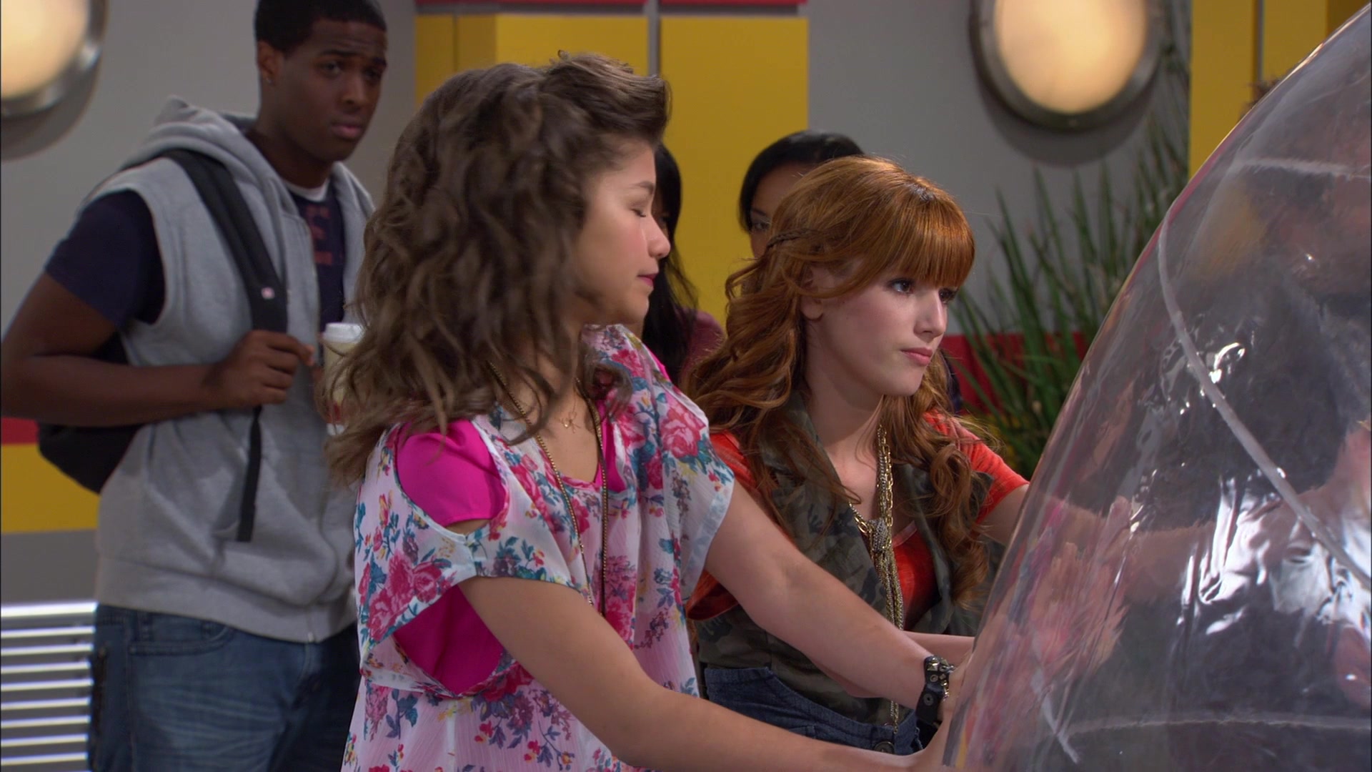 Shake_It_Up_S01E10_1080p_BTD_002984.jpg Shake_It_Up_S01E10_1080p_BTD_002984.jpg