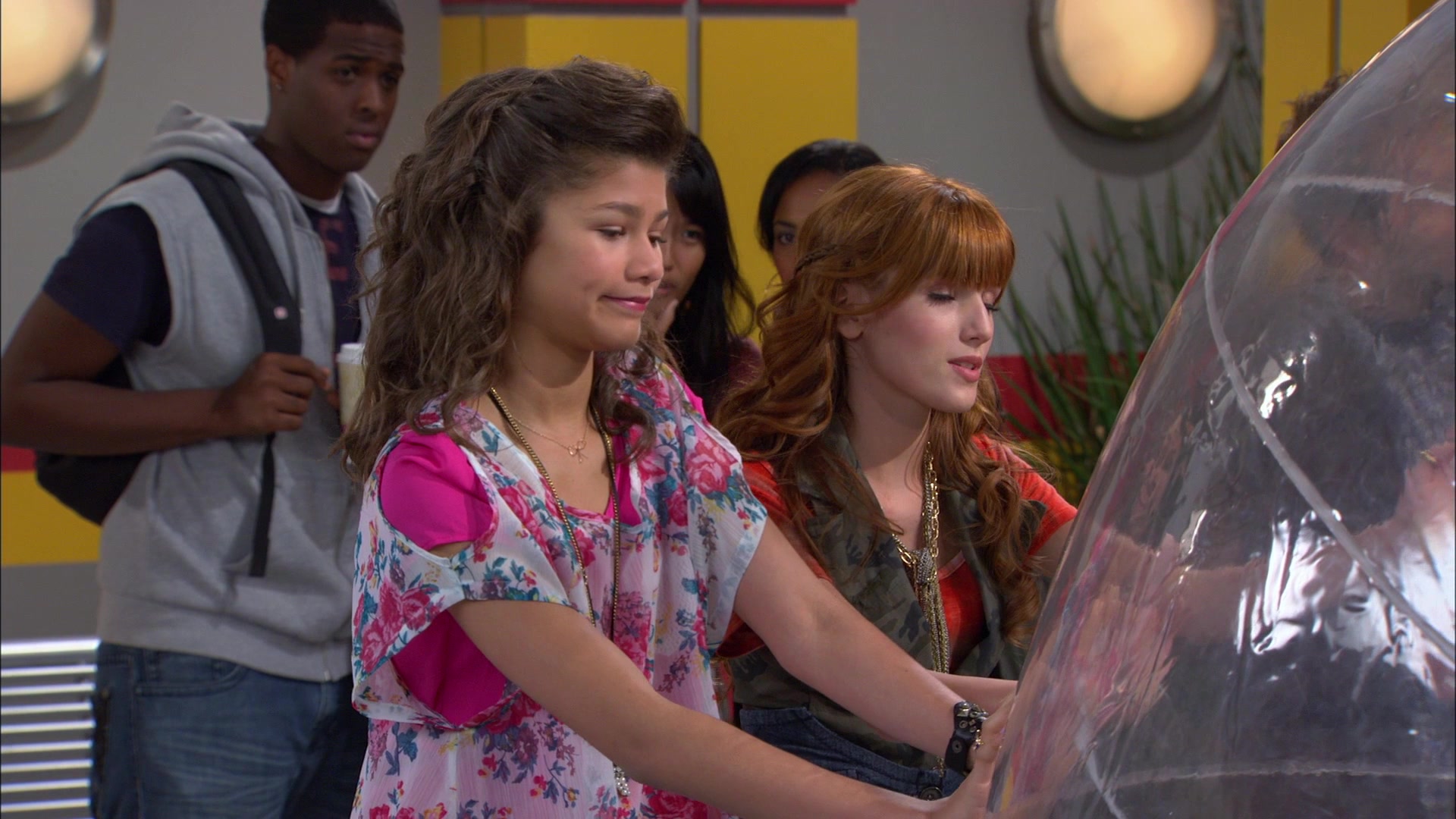 Shake_It_Up_S01E10_1080p_BTD_002986.jpg Shake_It_Up_S01E10_1080p_BTD_002986.jpg