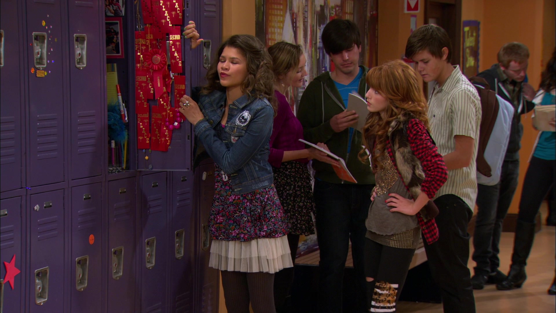 Shake_It_Up_S01E11_1080p_BTD_000439.jpg
