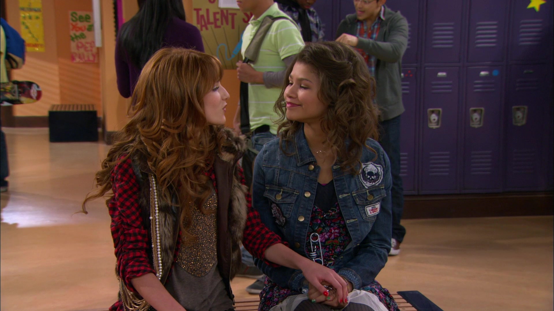 Shake_It_Up_S01E11_1080p_BTD_000717.jpg Shake_It_Up_S01E11_1080p_BTD_000717.jpg