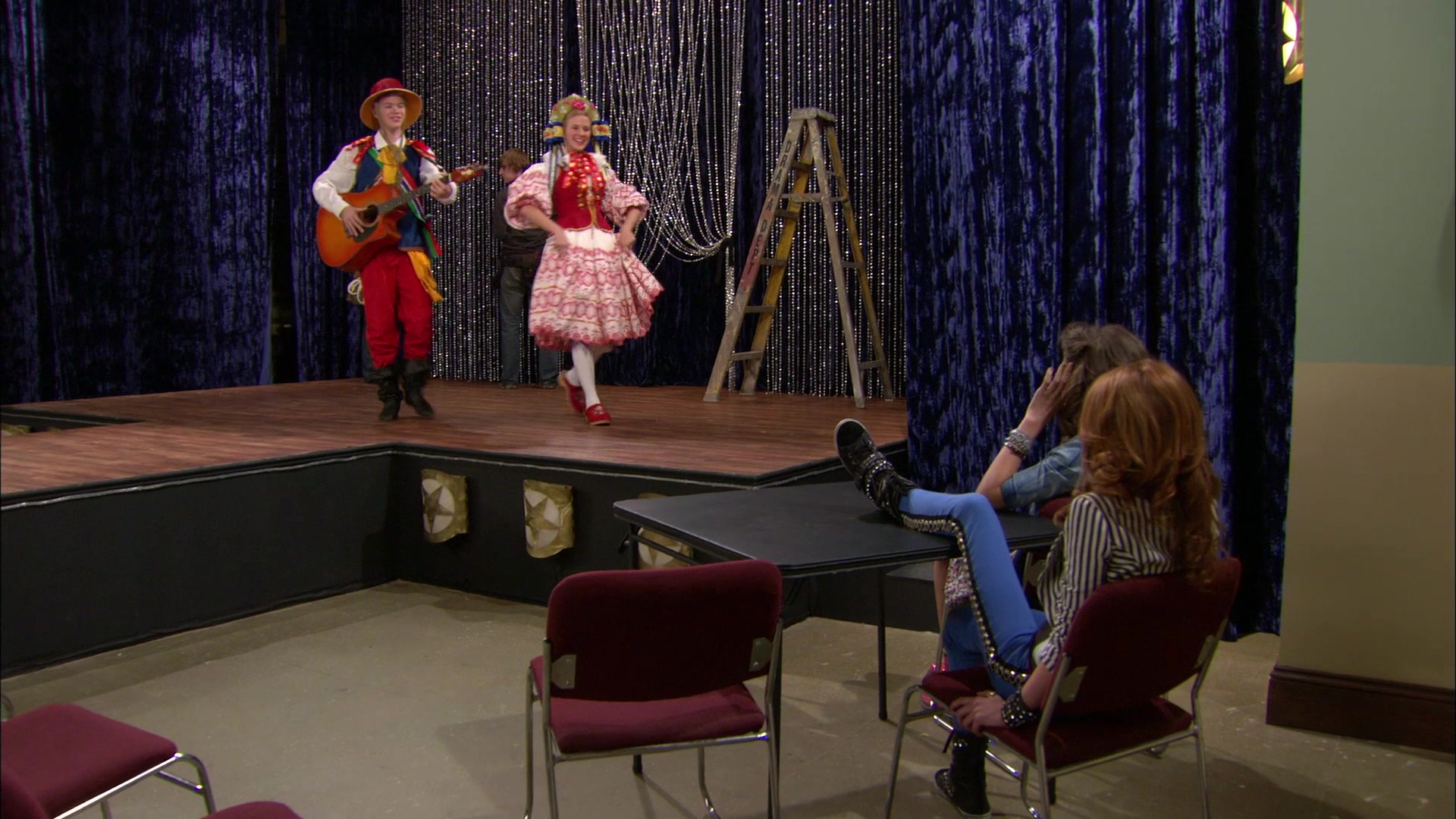 Shake_It_Up_S01E11_1080p_BTD_000931.jpg Shake_It_Up_S01E11_1080p_BTD_000931.jpg