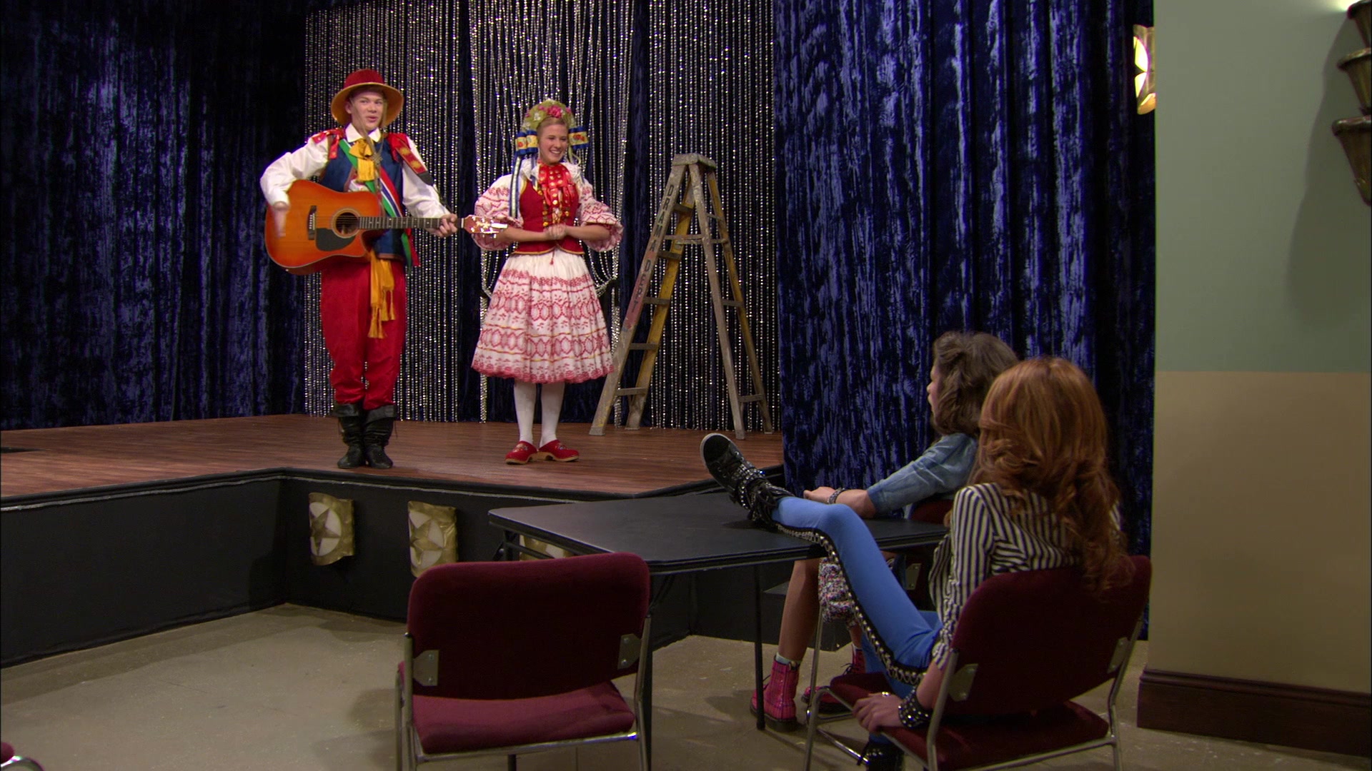 Shake_It_Up_S01E11_1080p_BTD_001041.jpg