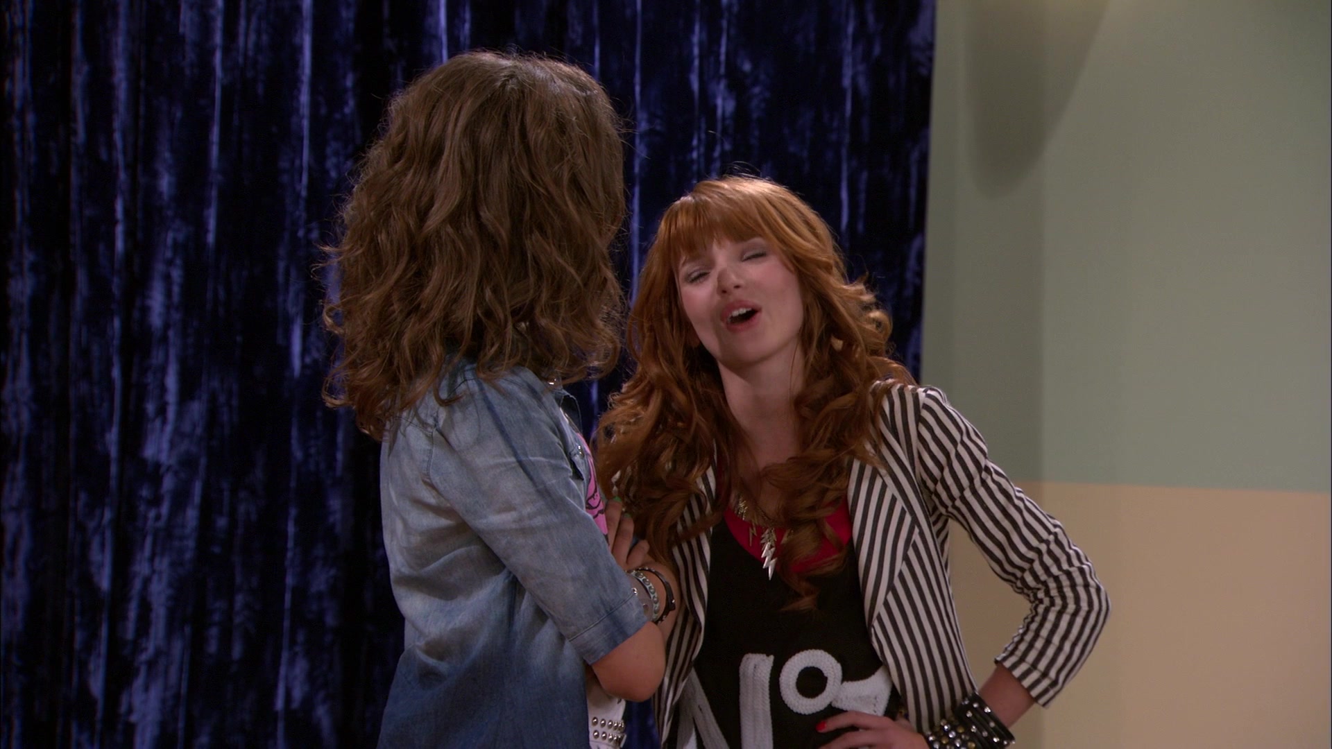 Shake_It_Up_S01E11_1080p_BTD_001174.jpg Shake_It_Up_S01E11_1080p_BTD_001174.jpg