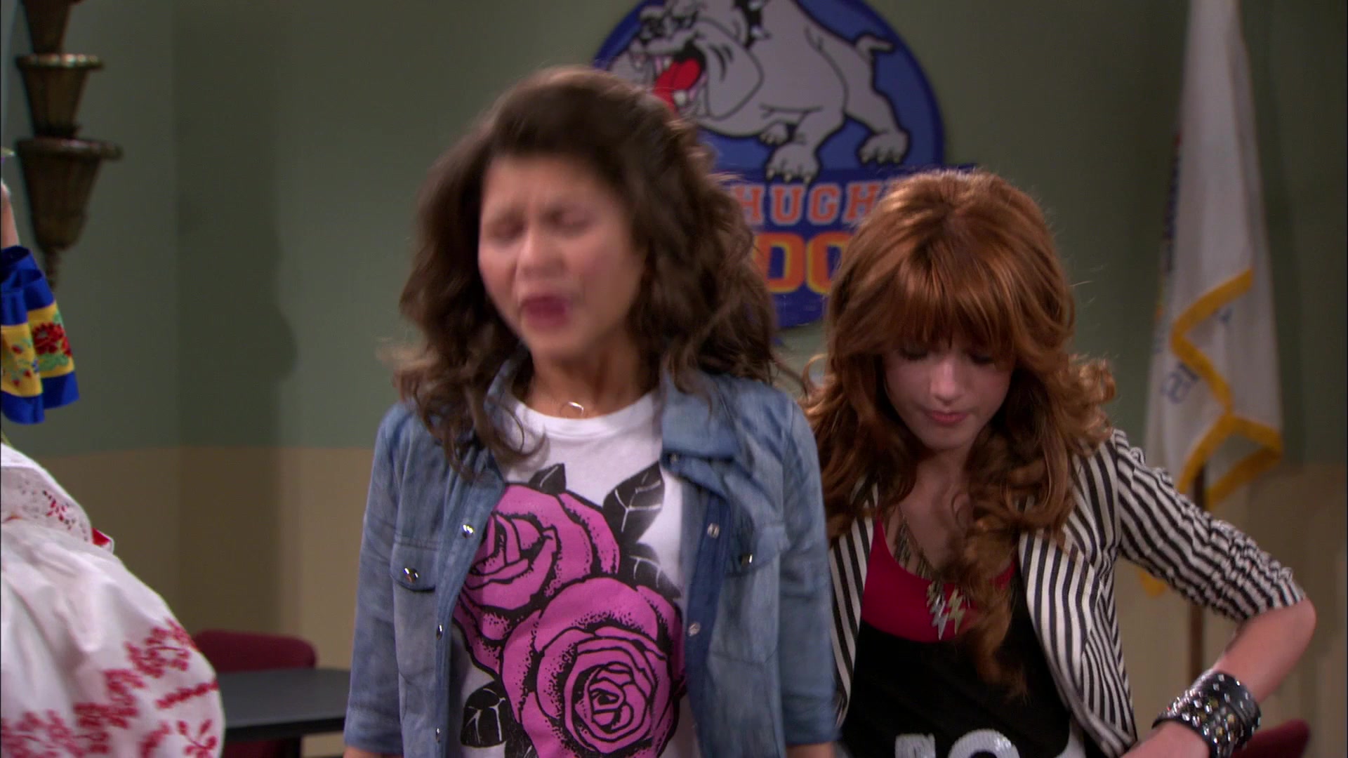 Shake_It_Up_S01E11_1080p_BTD_001190.jpg