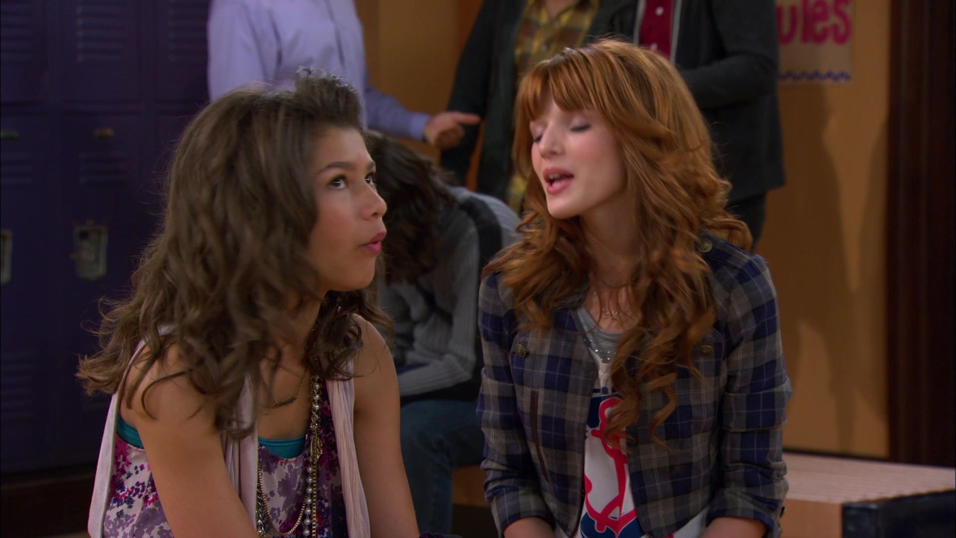 Shake_It_Up_S01E11_1080p_BTD_001585.jpg