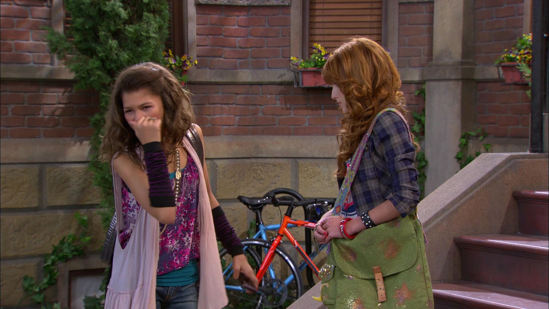Shake_It_Up_S01E11_1080p_BTD_001675.jpg Shake_It_Up_S01E11_1080p_BTD_001675.jpg