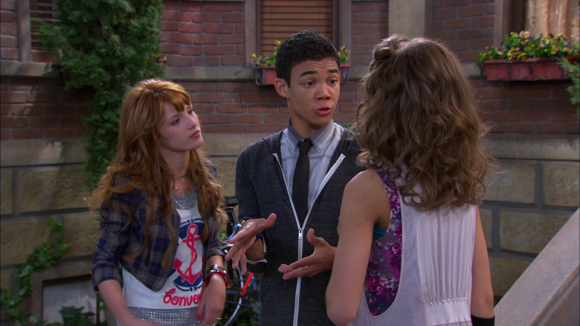 Shake_It_Up_S01E11_1080p_BTD_001808.jpg Shake_It_Up_S01E11_1080p_BTD_001808.jpg