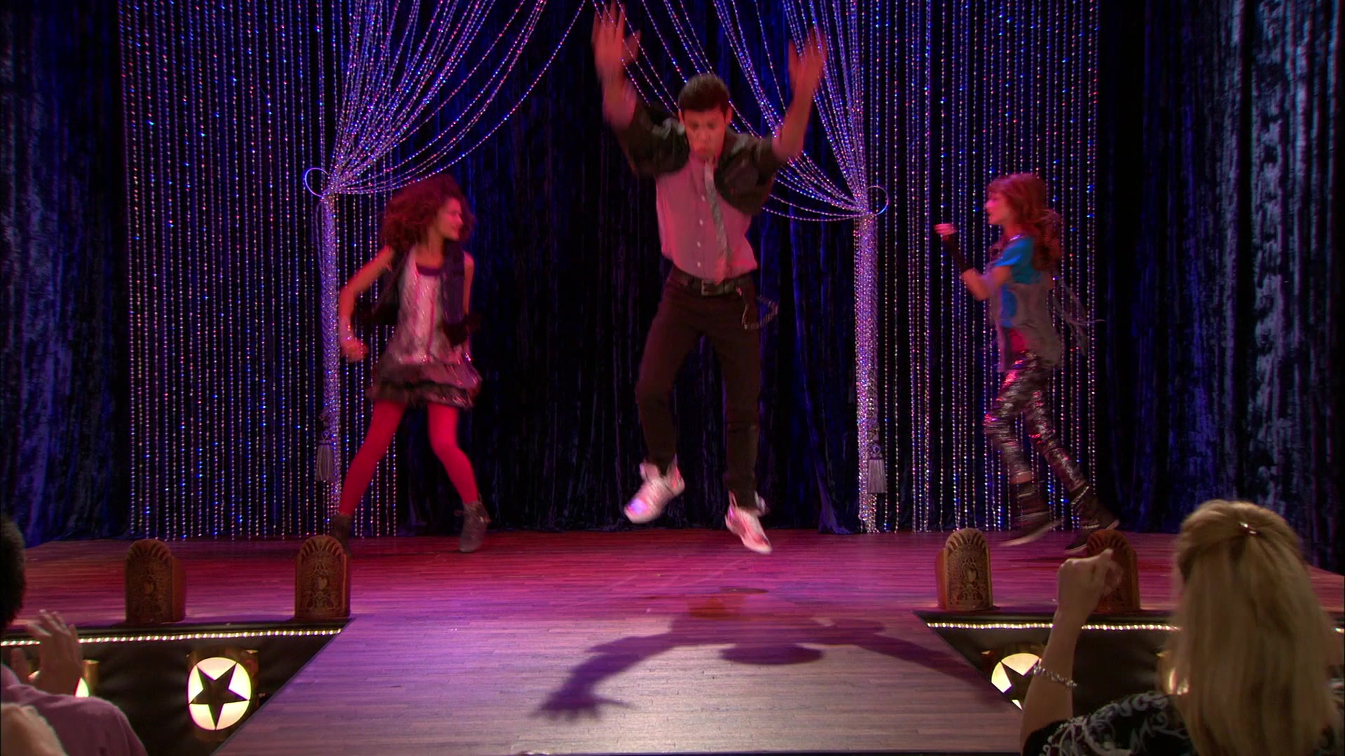 Shake_It_Up_S01E11_1080p_BTD_002584.jpg Shake_It_Up_S01E11_1080p_BTD_002584.jpg