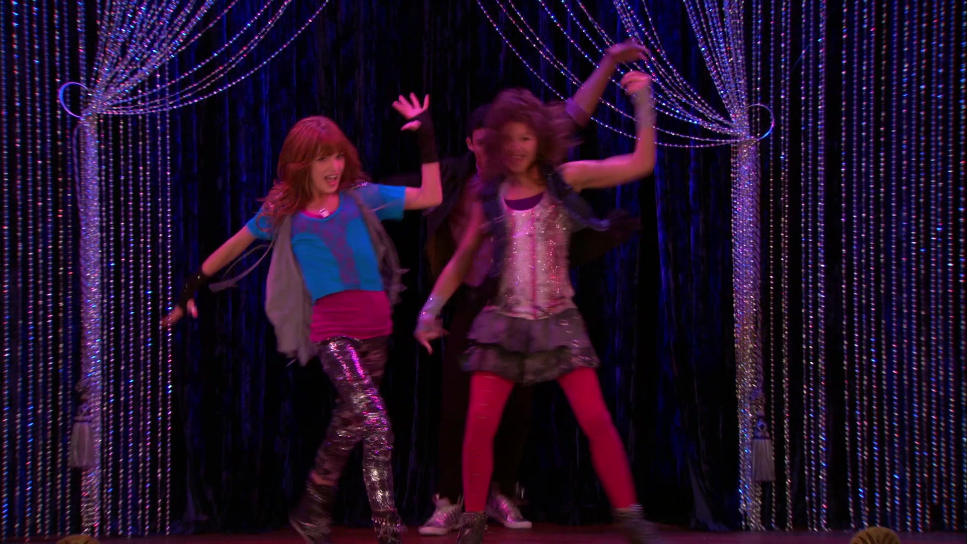 Shake_It_Up_S01E11_1080p_BTD_002595.jpg Shake_It_Up_S01E11_1080p_BTD_002595.jpg
