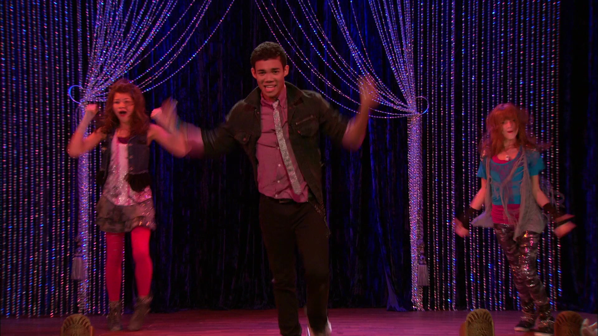 Shake_It_Up_S01E11_1080p_BTD_002635.jpg Shake_It_Up_S01E11_1080p_BTD_002635.jpg