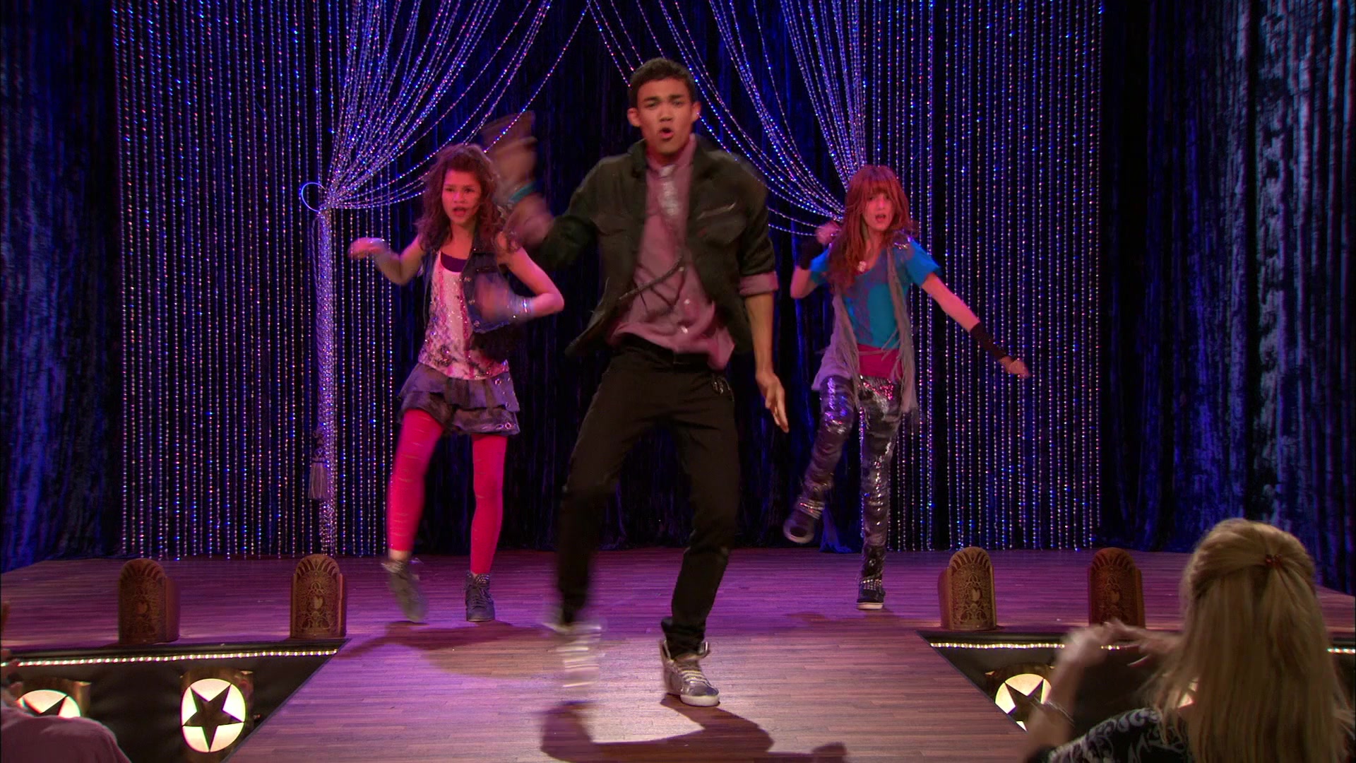 Shake_It_Up_S01E11_1080p_BTD_002644.jpg Shake_It_Up_S01E11_1080p_BTD_002644.jpg
