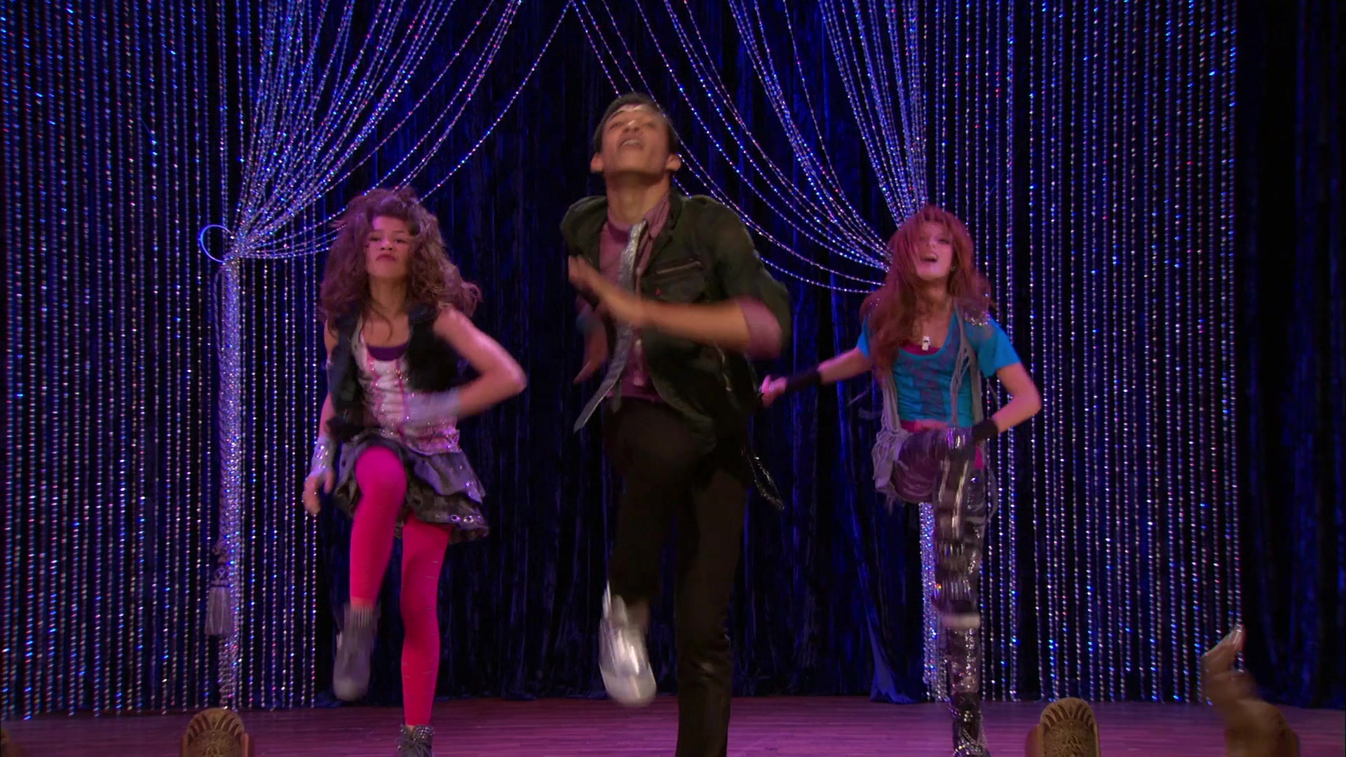 Shake_It_Up_S01E11_1080p_BTD_002654.jpg Shake_It_Up_S01E11_1080p_BTD_002654.jpg