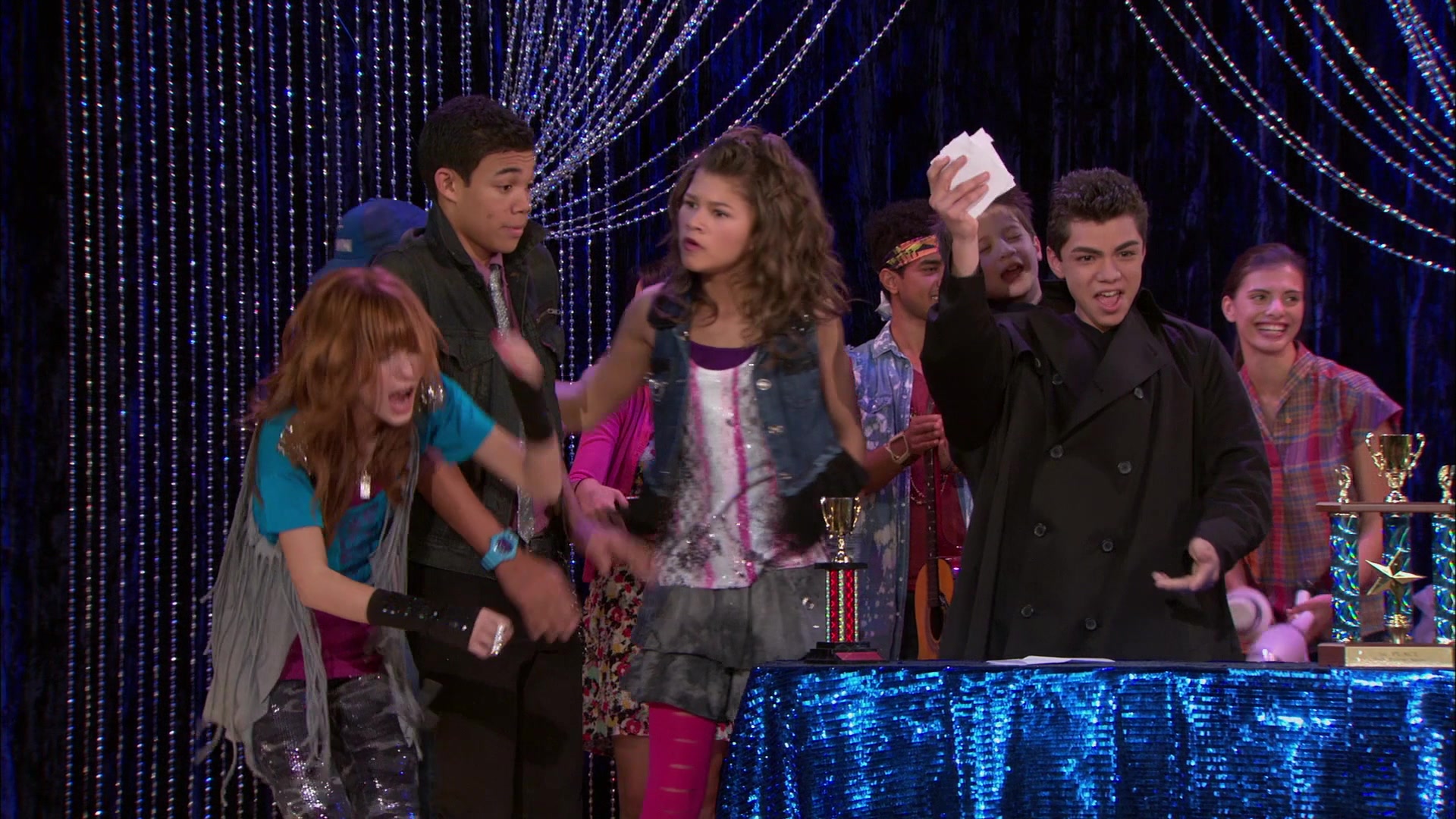 Shake_It_Up_S01E11_1080p_BTD_002922.jpg Shake_It_Up_S01E11_1080p_BTD_002922.jpg