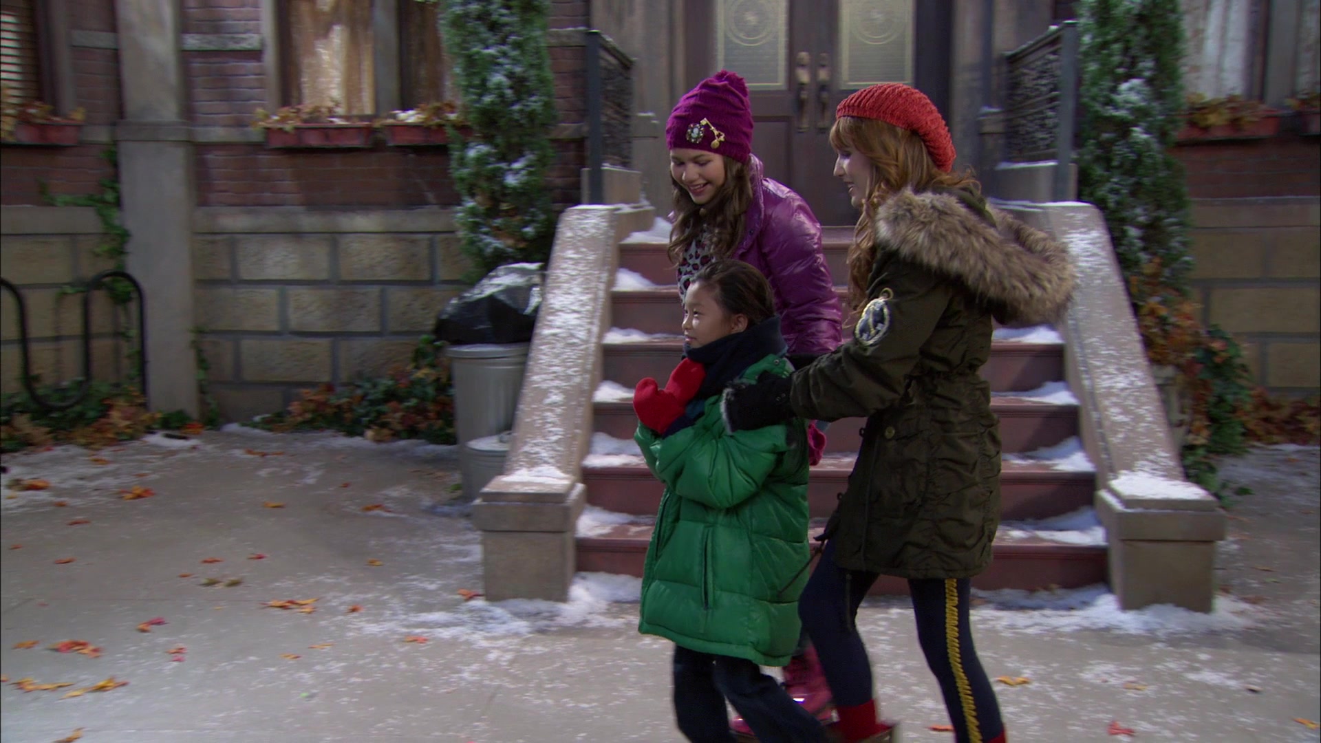 Shake_It_Up_S01E12_1080p_BTD_000081.jpg