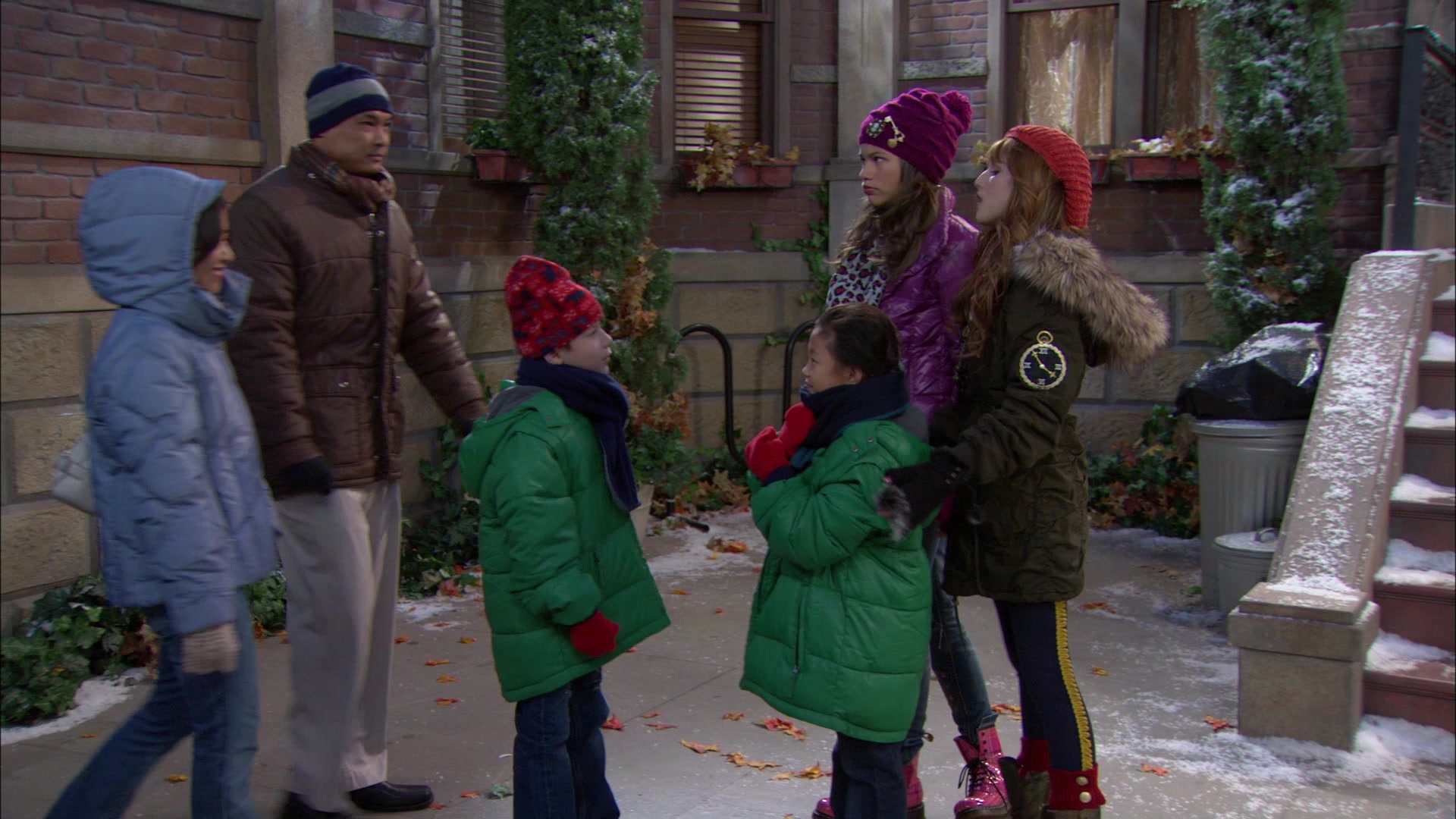 Shake_It_Up_S01E12_1080p_BTD_000088.jpg