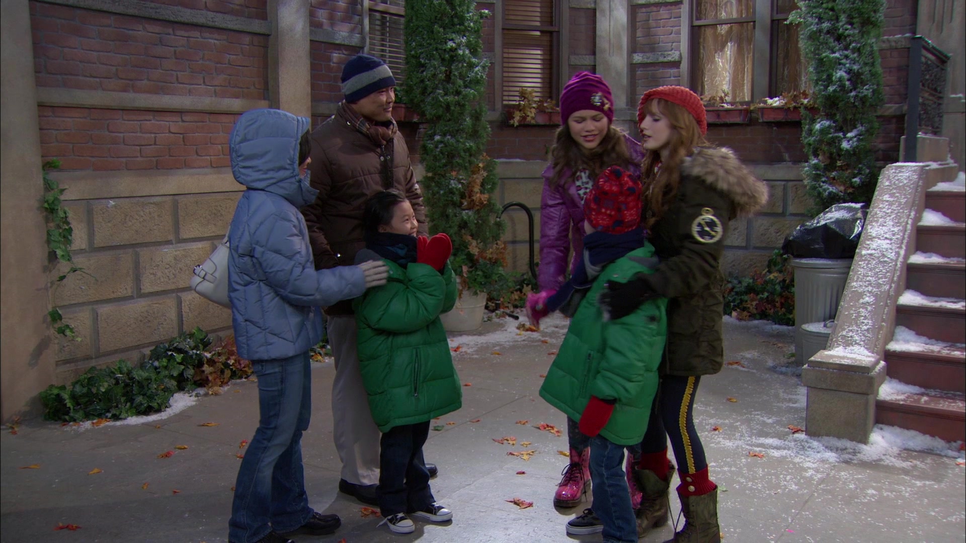 Shake_It_Up_S01E12_1080p_BTD_000124.jpg