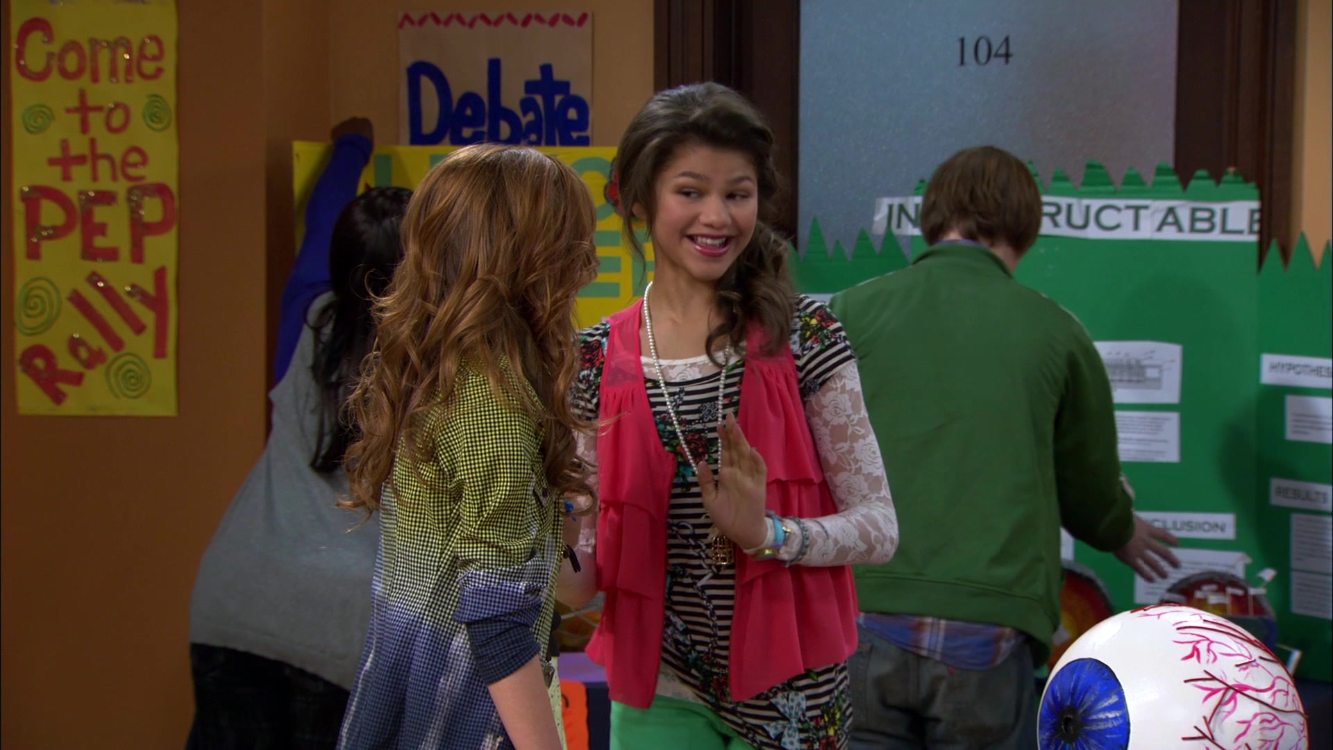 Shake_It_Up_S01E12_1080p_BTD_000626.jpg Shake_It_Up_S01E12_1080p_BTD_000626.jpg