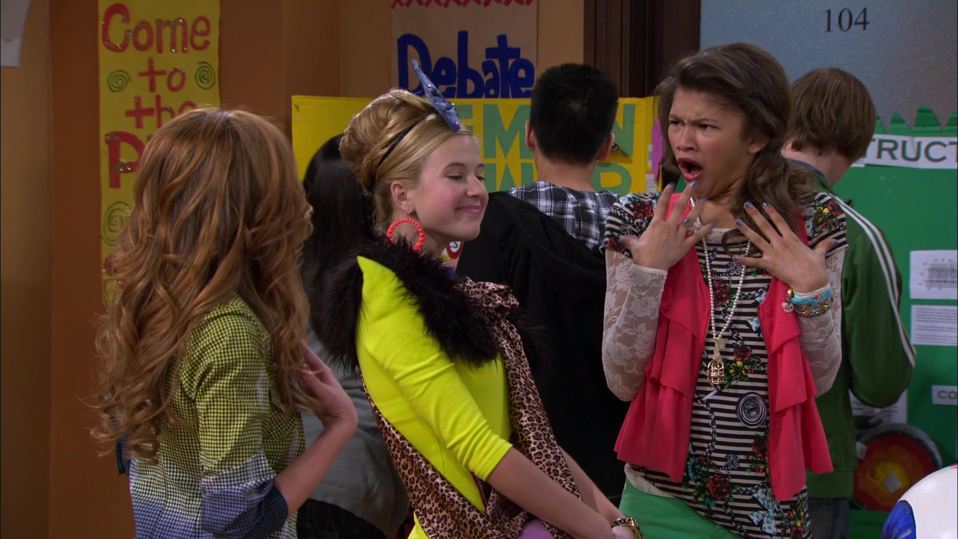 Shake_It_Up_S01E12_1080p_BTD_000683.jpg