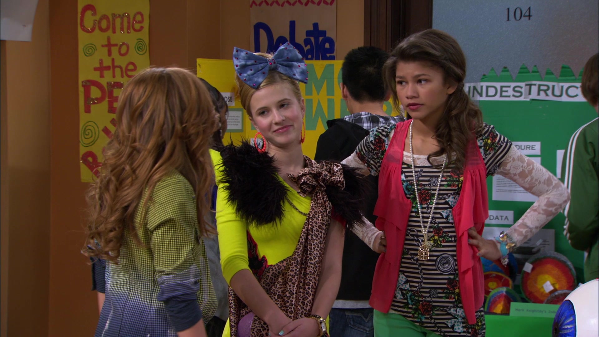 Shake_It_Up_S01E12_1080p_BTD_000690.jpg Shake_It_Up_S01E12_1080p_BTD_000690.jpg
