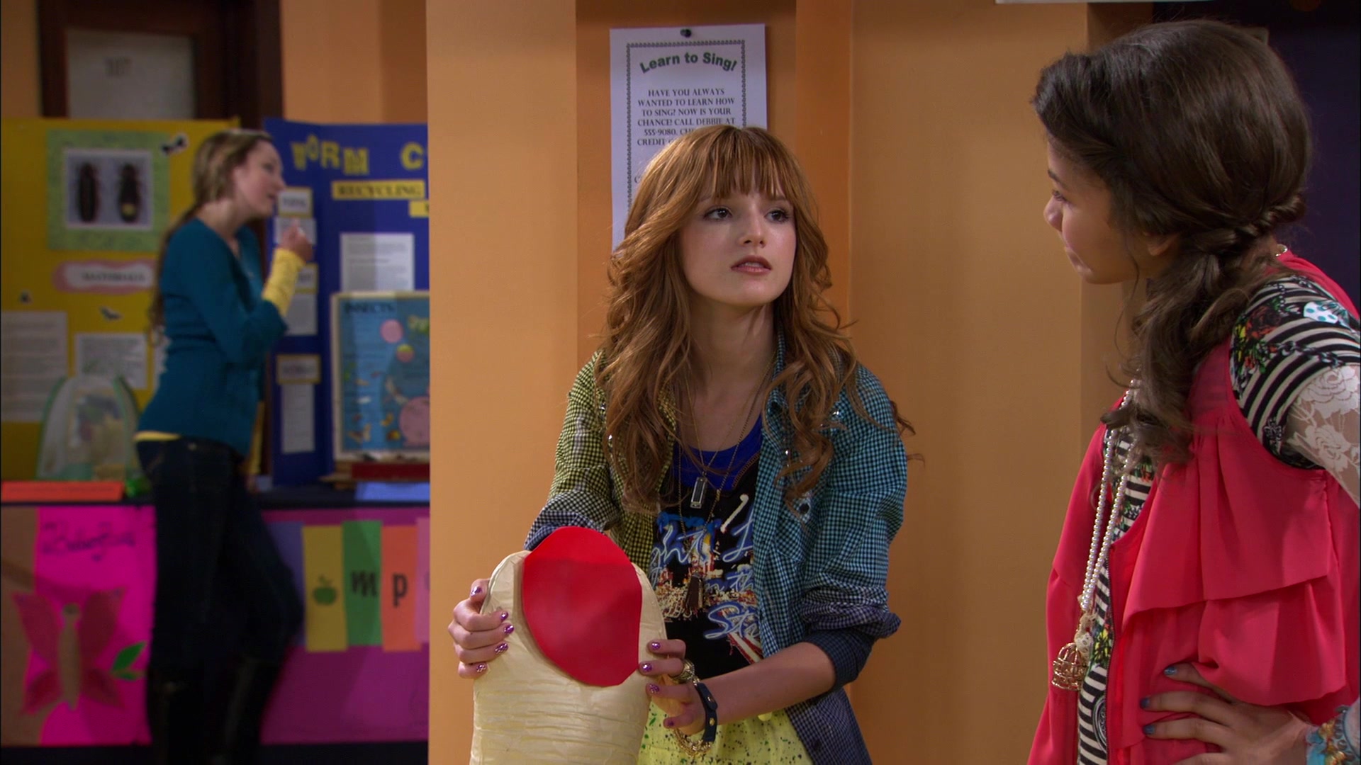 Shake_It_Up_S01E12_1080p_BTD_000790.jpg Shake_It_Up_S01E12_1080p_BTD_000790.jpg