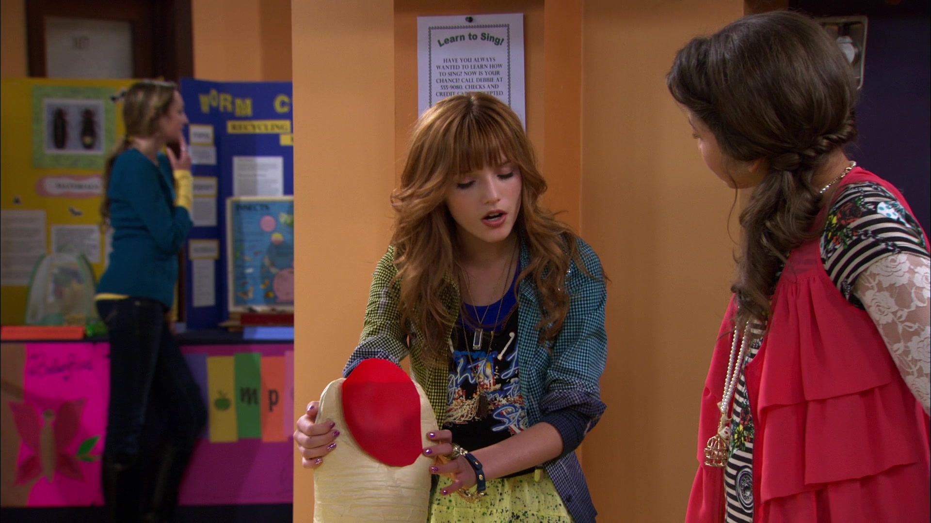 Shake_It_Up_S01E12_1080p_BTD_000793.jpg Shake_It_Up_S01E12_1080p_BTD_000793.jpg