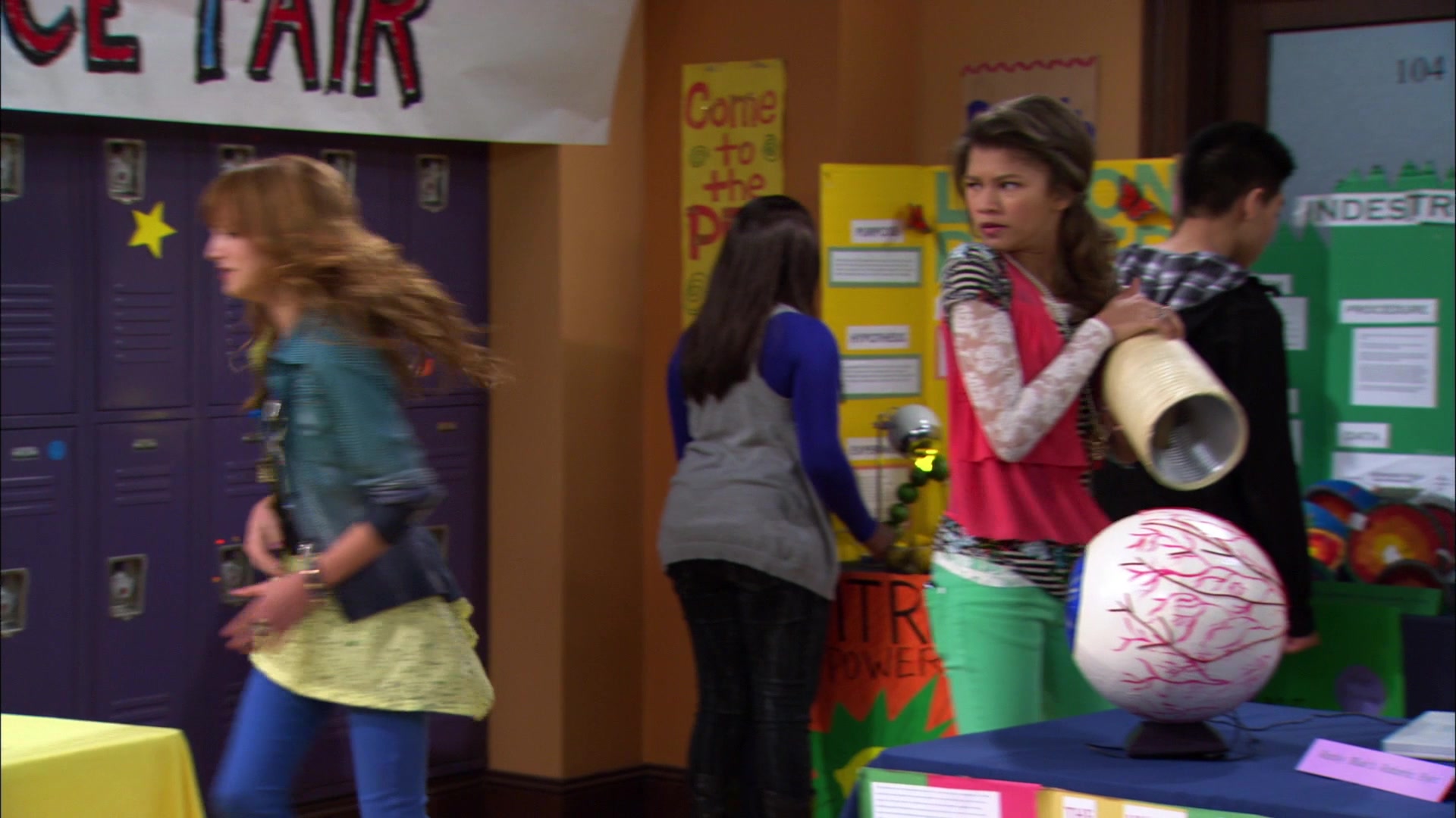 Shake_It_Up_S01E12_1080p_BTD_001027.jpg Shake_It_Up_S01E12_1080p_BTD_001027.jpg