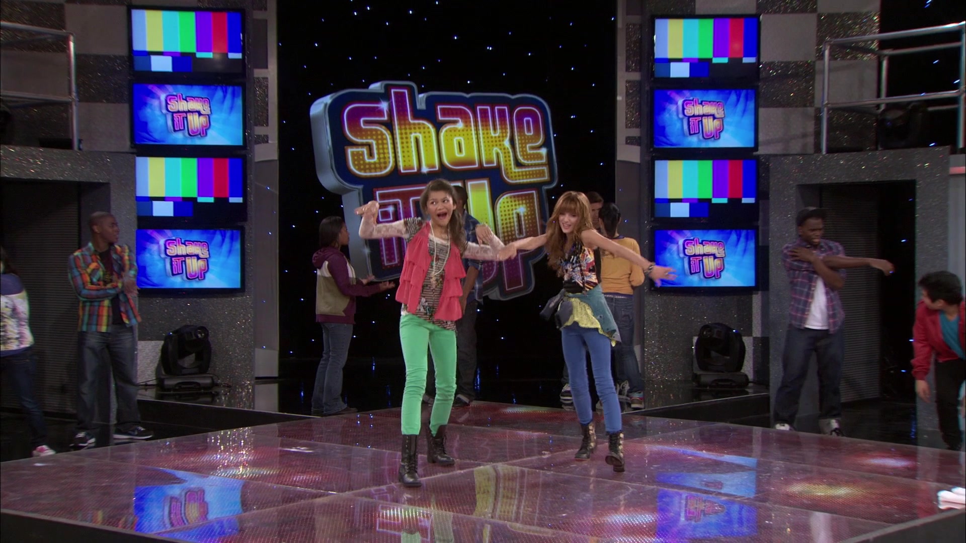 Shake_It_Up_S01E12_1080p_BTD_001565.jpg Shake_It_Up_S01E12_1080p_BTD_001565.jpg
