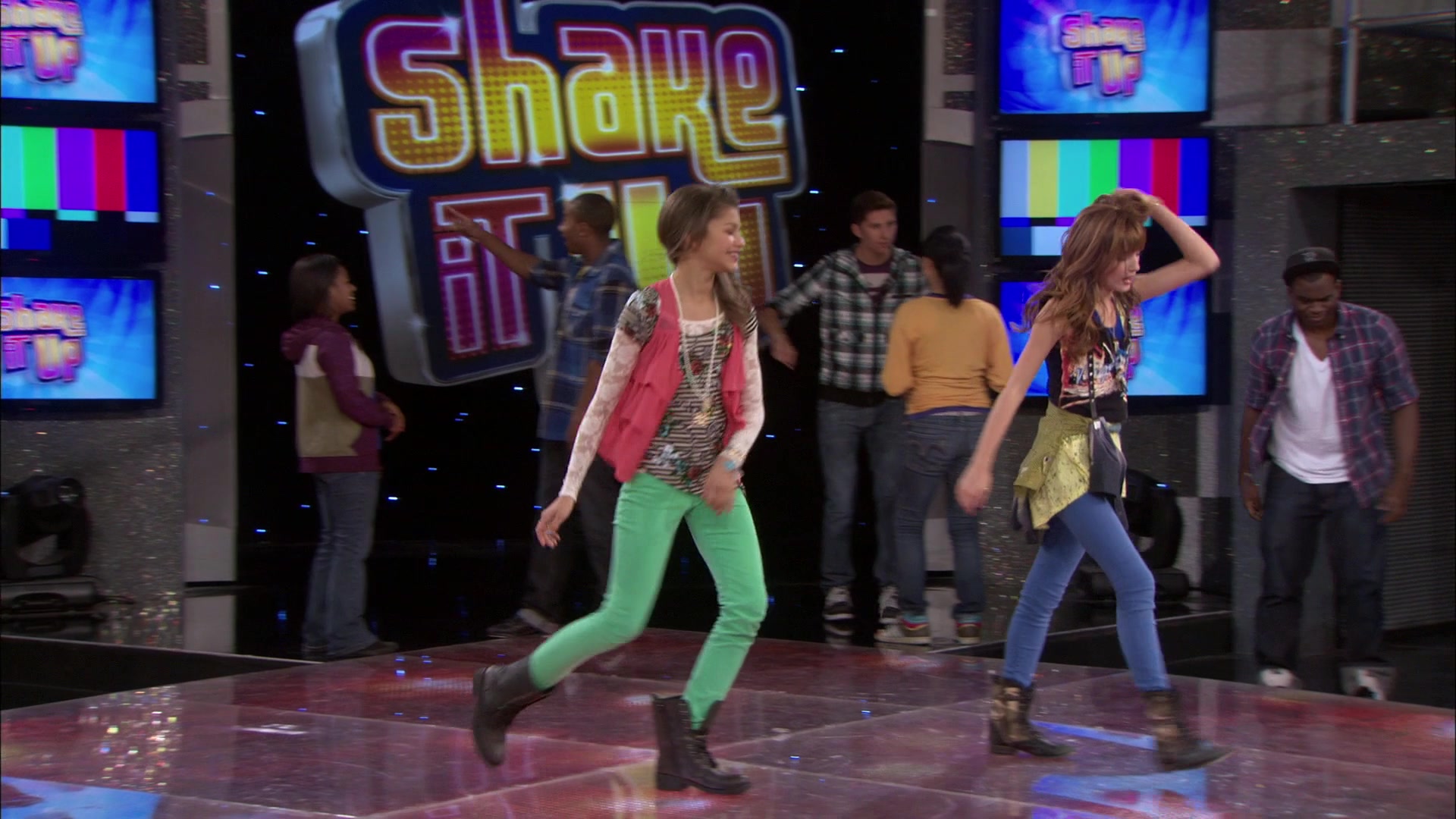 Shake_It_Up_S01E12_1080p_BTD_001570.jpg Shake_It_Up_S01E12_1080p_BTD_001570.jpg