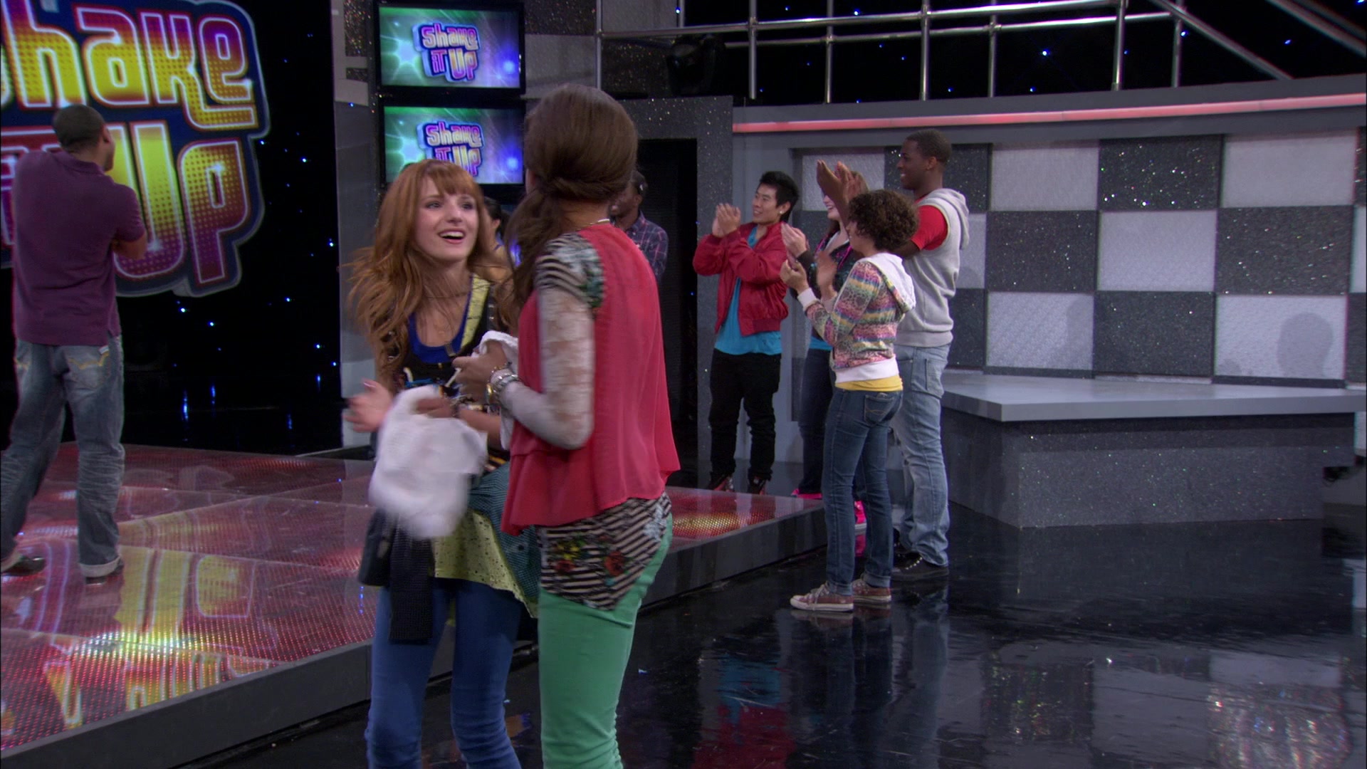 Shake_It_Up_S01E12_1080p_BTD_001693.jpg Shake_It_Up_S01E12_1080p_BTD_001693.jpg