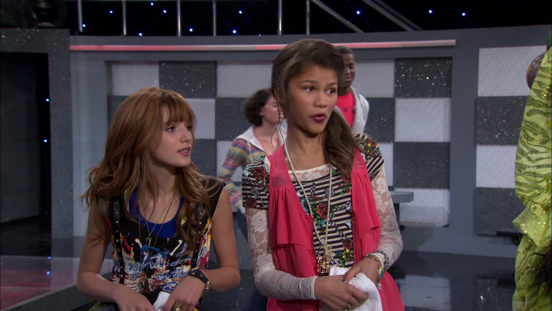 Shake_It_Up_S01E12_1080p_BTD_001714.jpg Shake_It_Up_S01E12_1080p_BTD_001714.jpg