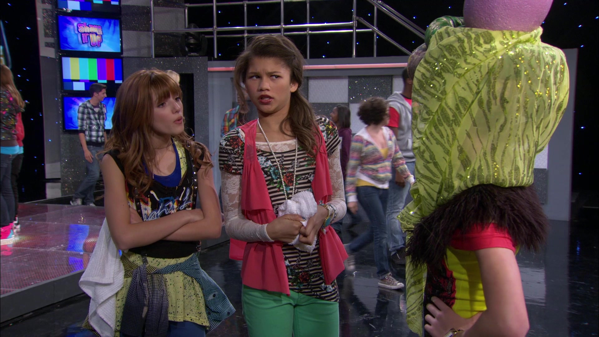 Shake_It_Up_S01E12_1080p_BTD_001721.jpg Shake_It_Up_S01E12_1080p_BTD_001721.jpg
