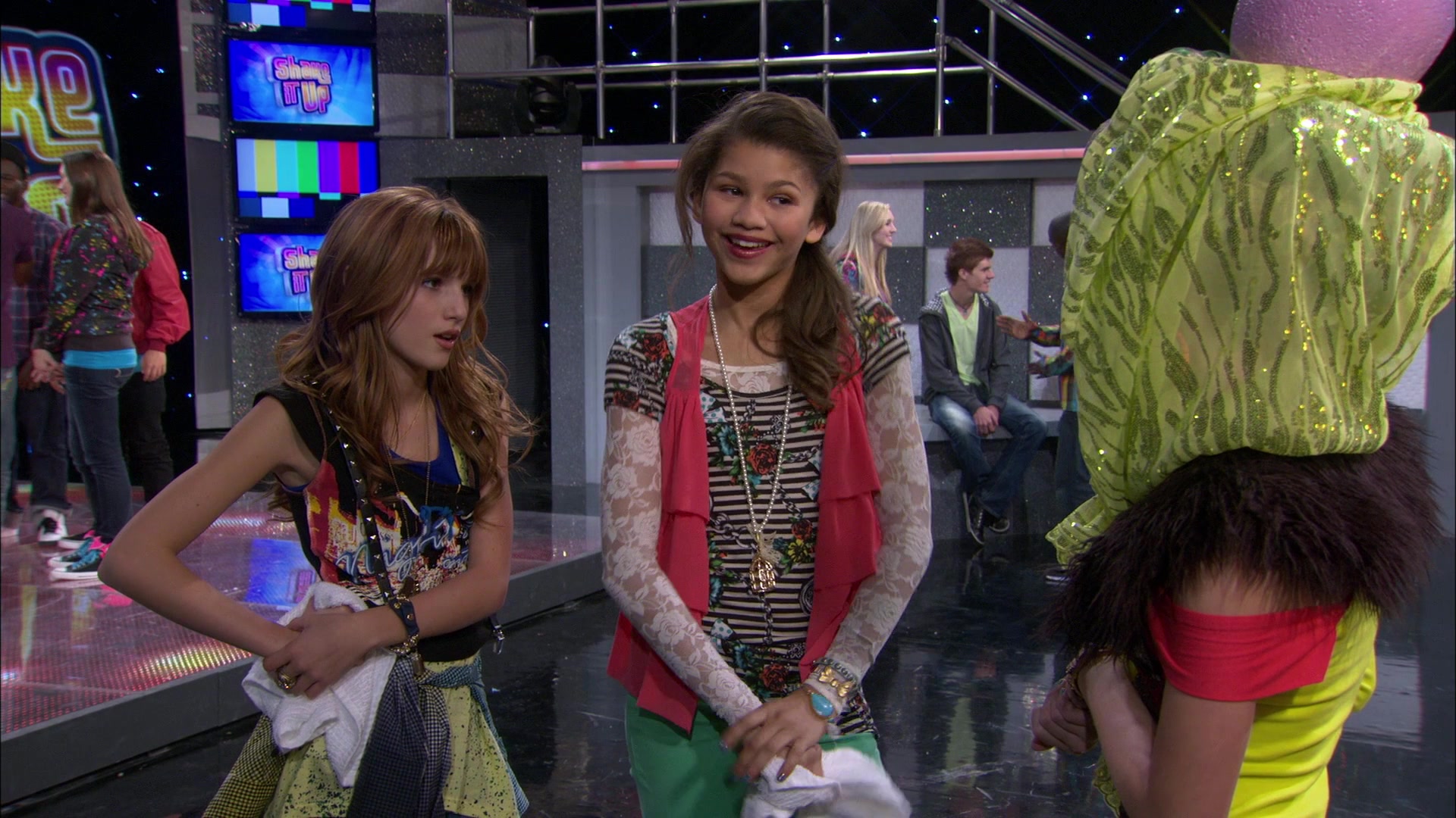 Shake_It_Up_S01E12_1080p_BTD_001766.jpg Shake_It_Up_S01E12_1080p_BTD_001766.jpg
