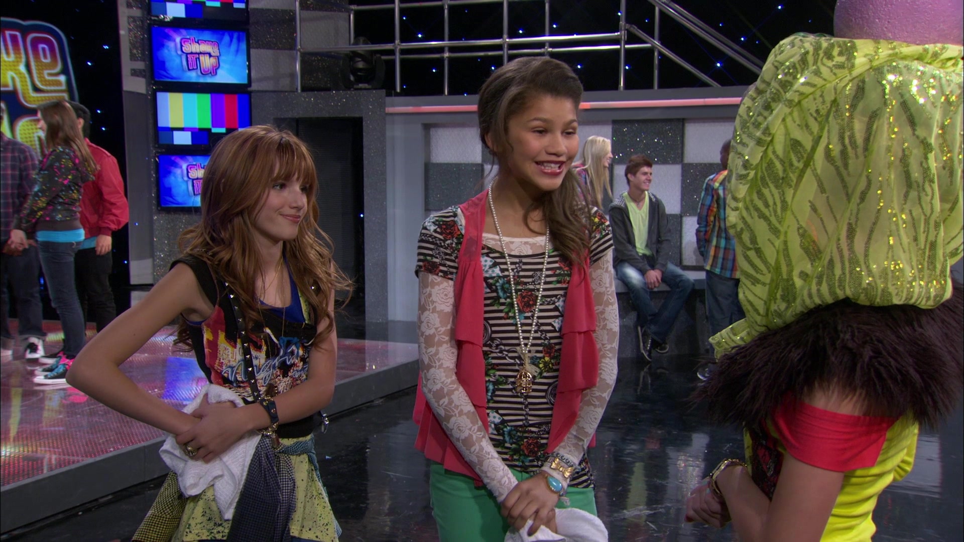 Shake_It_Up_S01E12_1080p_BTD_001769.jpg Shake_It_Up_S01E12_1080p_BTD_001769.jpg