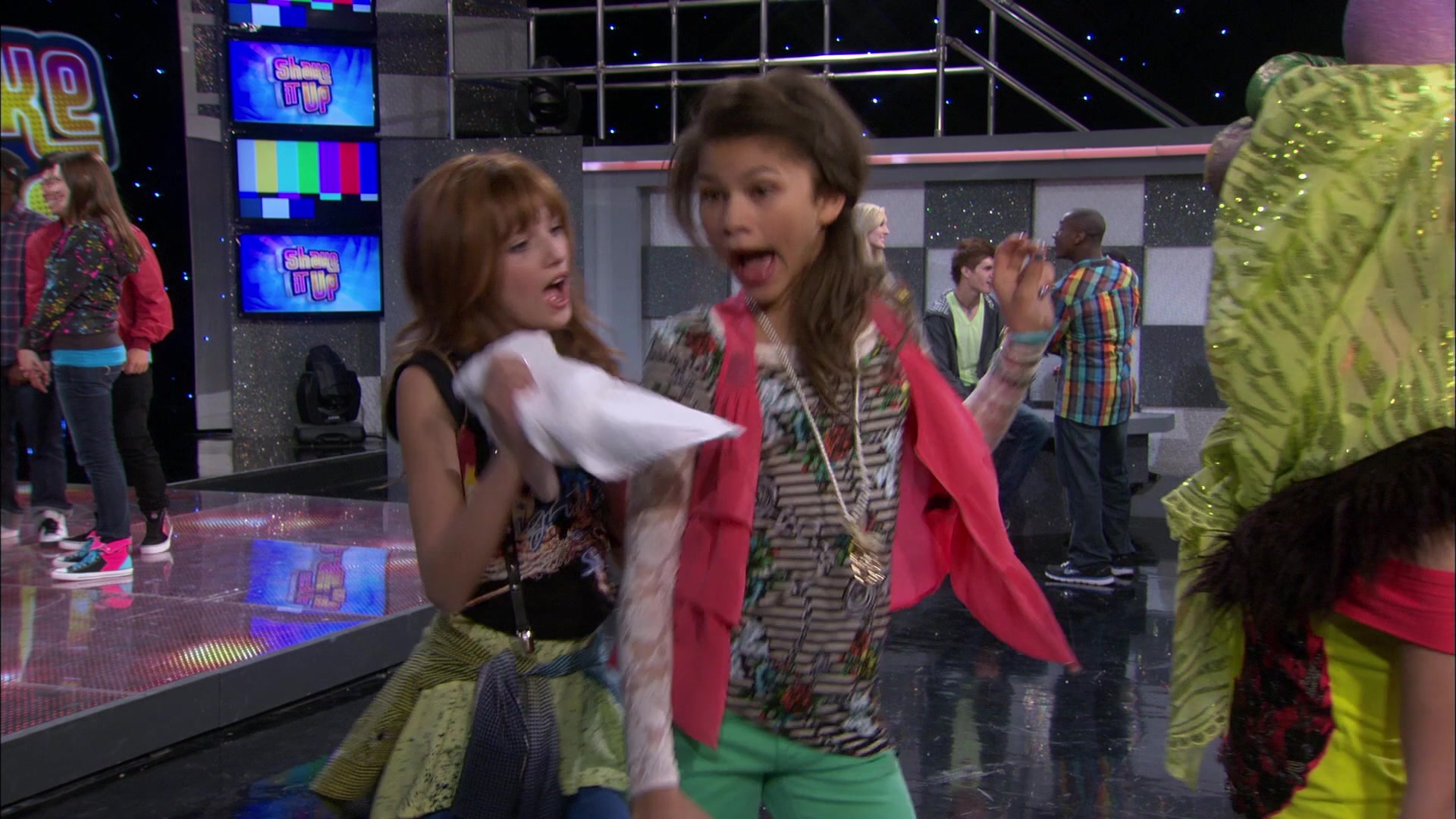 Shake_It_Up_S01E12_1080p_BTD_001777.jpg Shake_It_Up_S01E12_1080p_BTD_001777.jpg