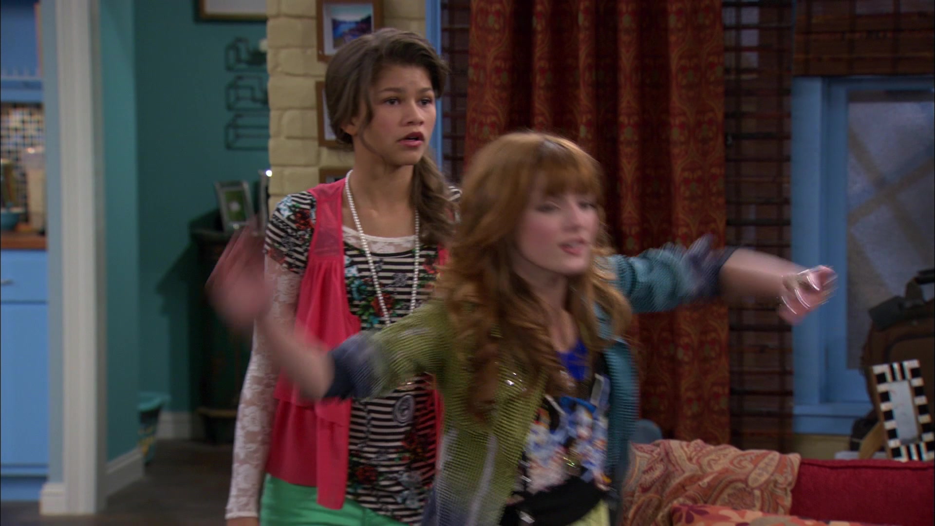 Shake_It_Up_S01E12_1080p_BTD_001909.jpg Shake_It_Up_S01E12_1080p_BTD_001909.jpg