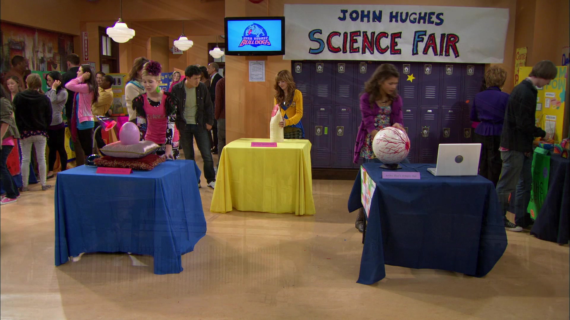 Shake_It_Up_S01E12_1080p_BTD_001979.jpg Shake_It_Up_S01E12_1080p_BTD_001979.jpg